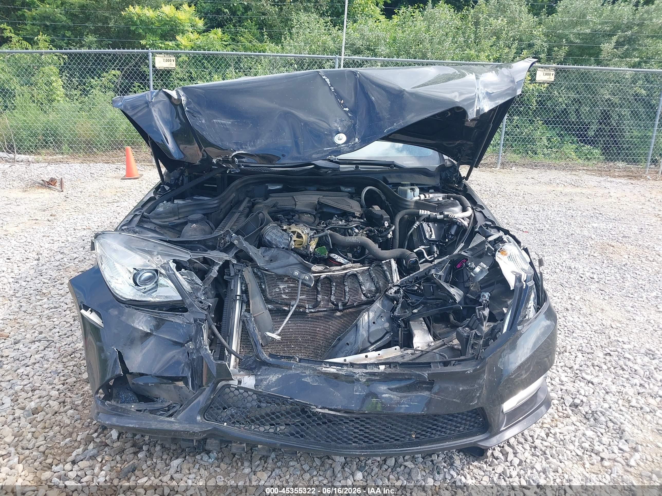 2013 Mercedes-benz E 350   Black vin: WDDHF5KB8DA772409