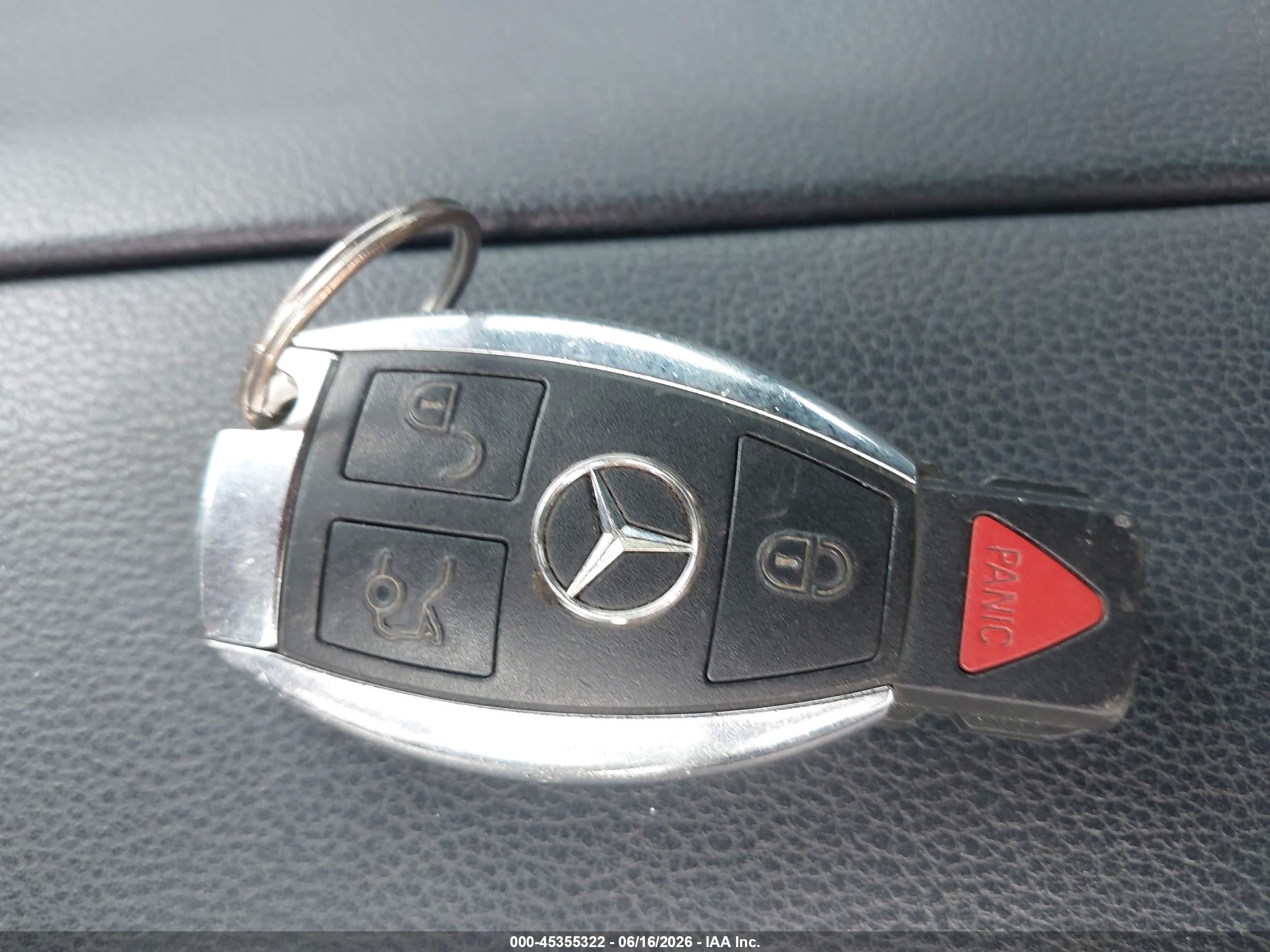 2013 Mercedes-benz E 350   Black vin: WDDHF5KB8DA772409
