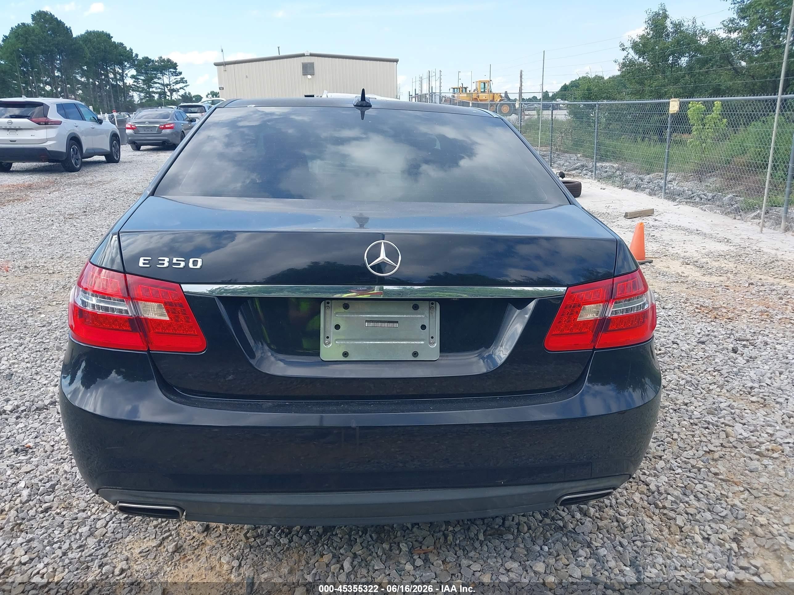 2013 Mercedes-benz E 350   Black vin: WDDHF5KB8DA772409