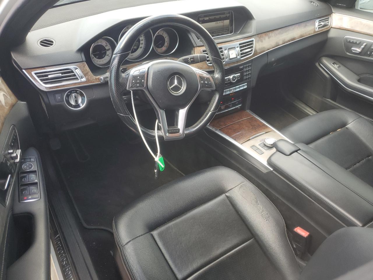2014 Mercedes-benz E 350 White vin: WDDHF5KB8EA800372