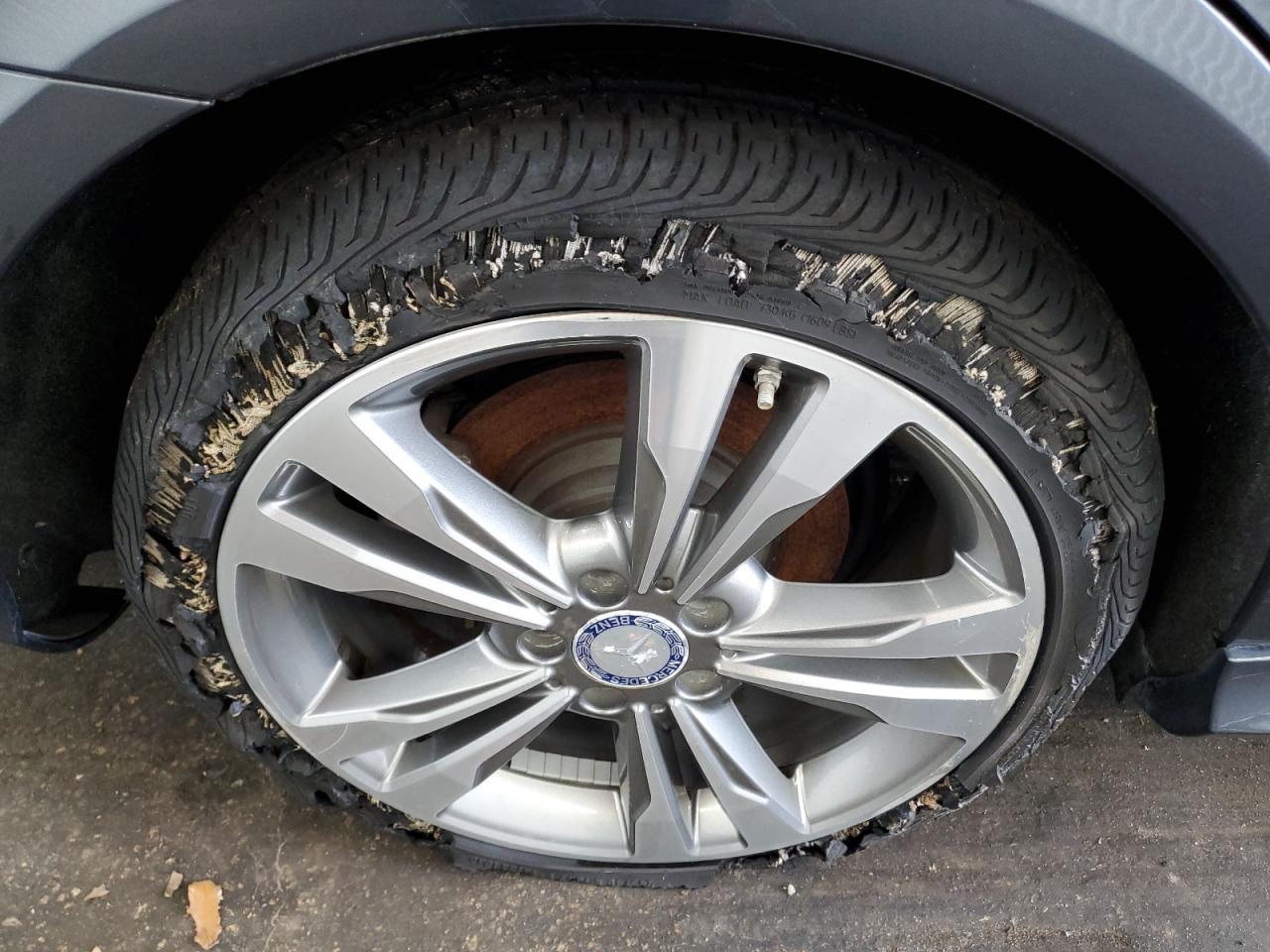2014 Mercedes-benz E 350 Gray vin: WDDHF5KB8EA802154 Damage: Right Rear Wheel, Curb Rash, 7 To 8 Inches