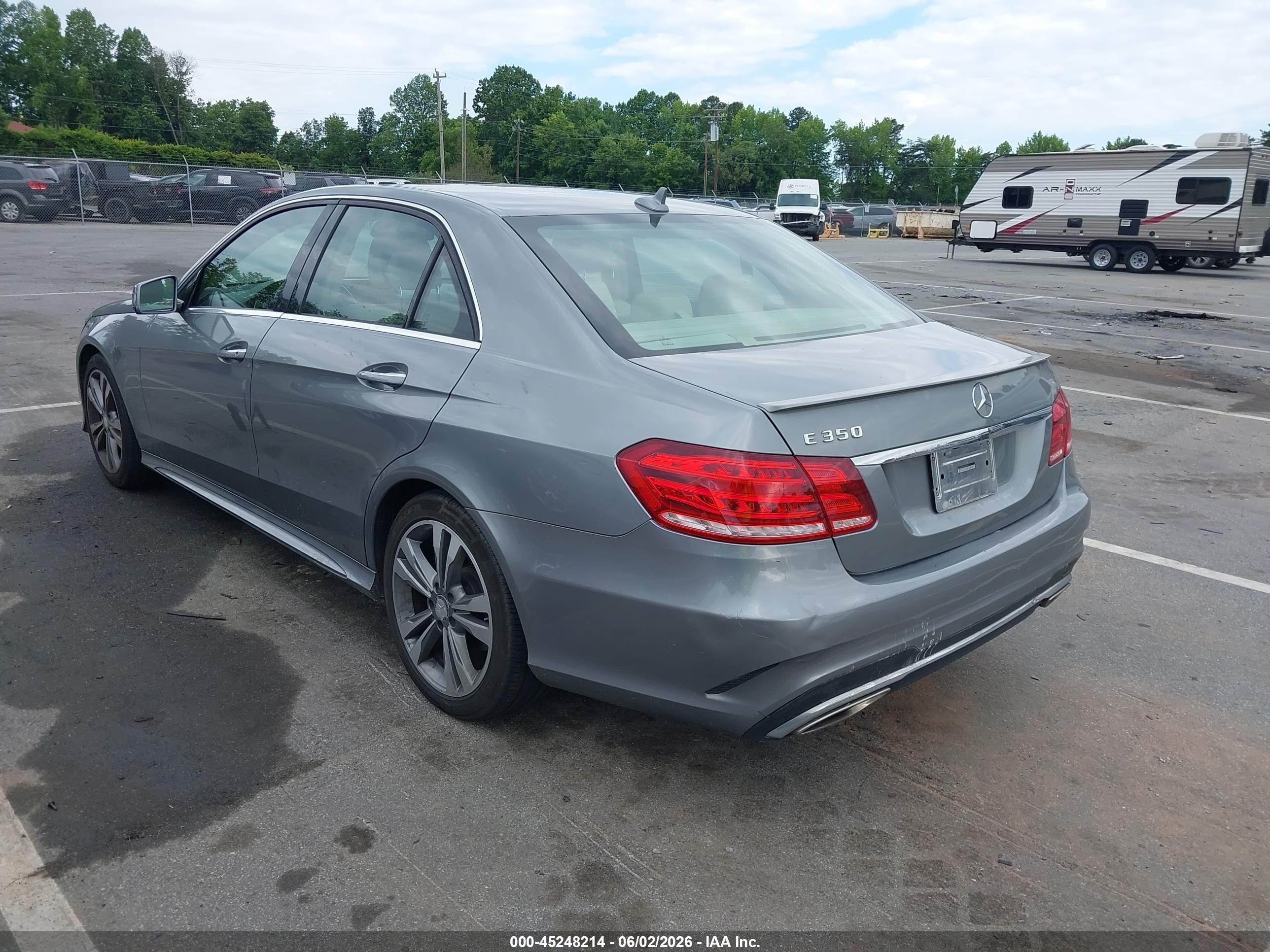 2014 Mercedes-benz E 350 Серый vin: WDDHF5KB8EA808861