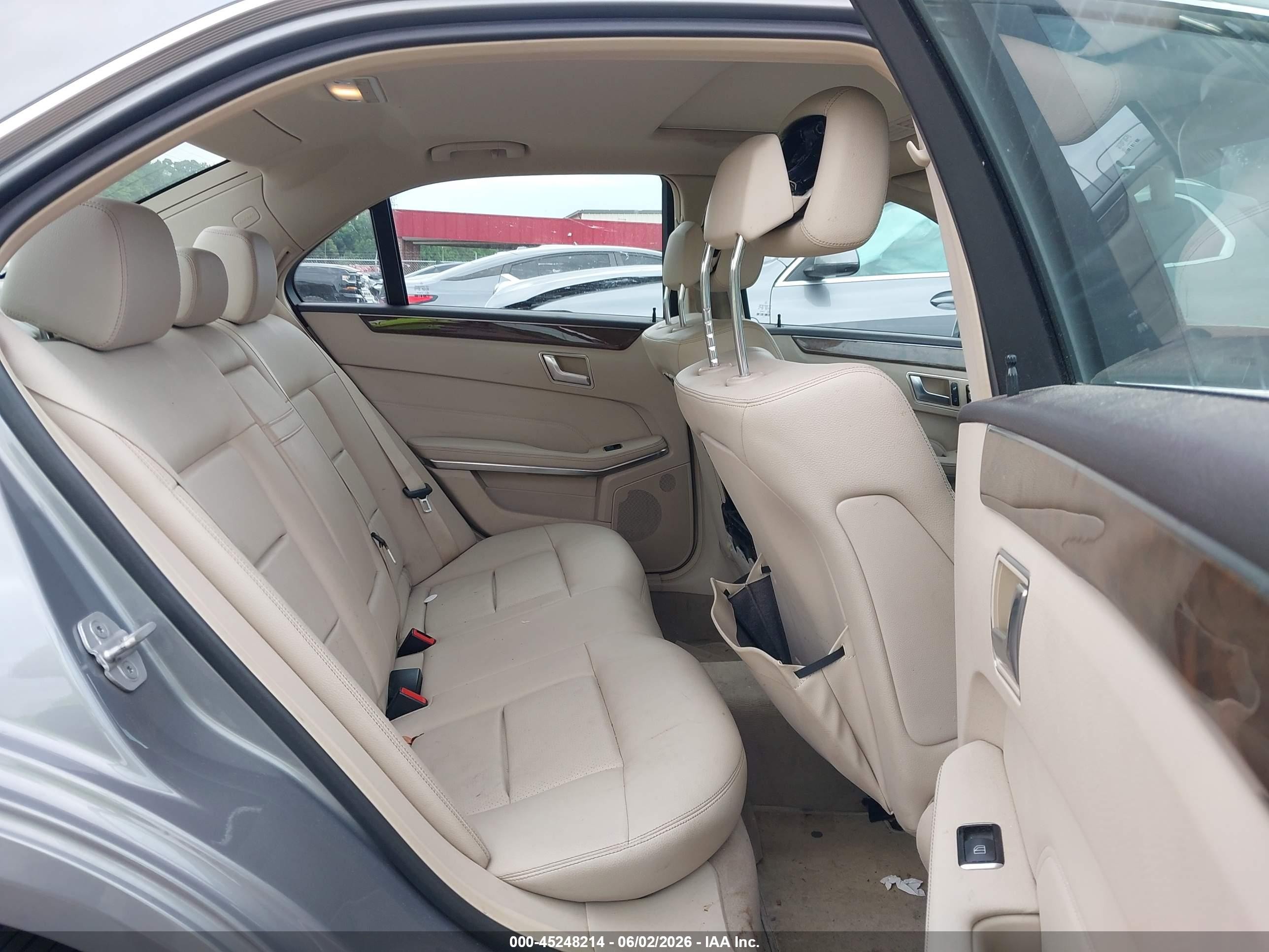 2014 Mercedes-benz E 350 Серый vin: WDDHF5KB8EA808861