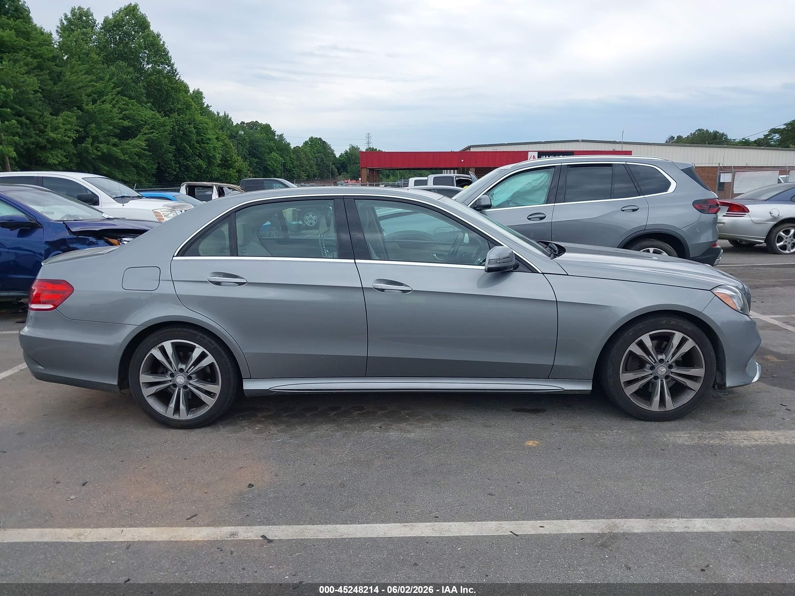 2014 Mercedes-benz E 350 Серый vin: WDDHF5KB8EA808861