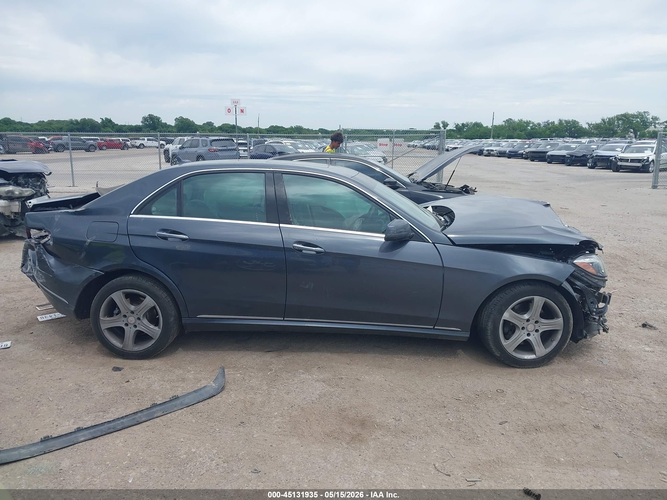 2014 Mercedes-benz E 350 Gray vin: WDDHF5KB8EA832982