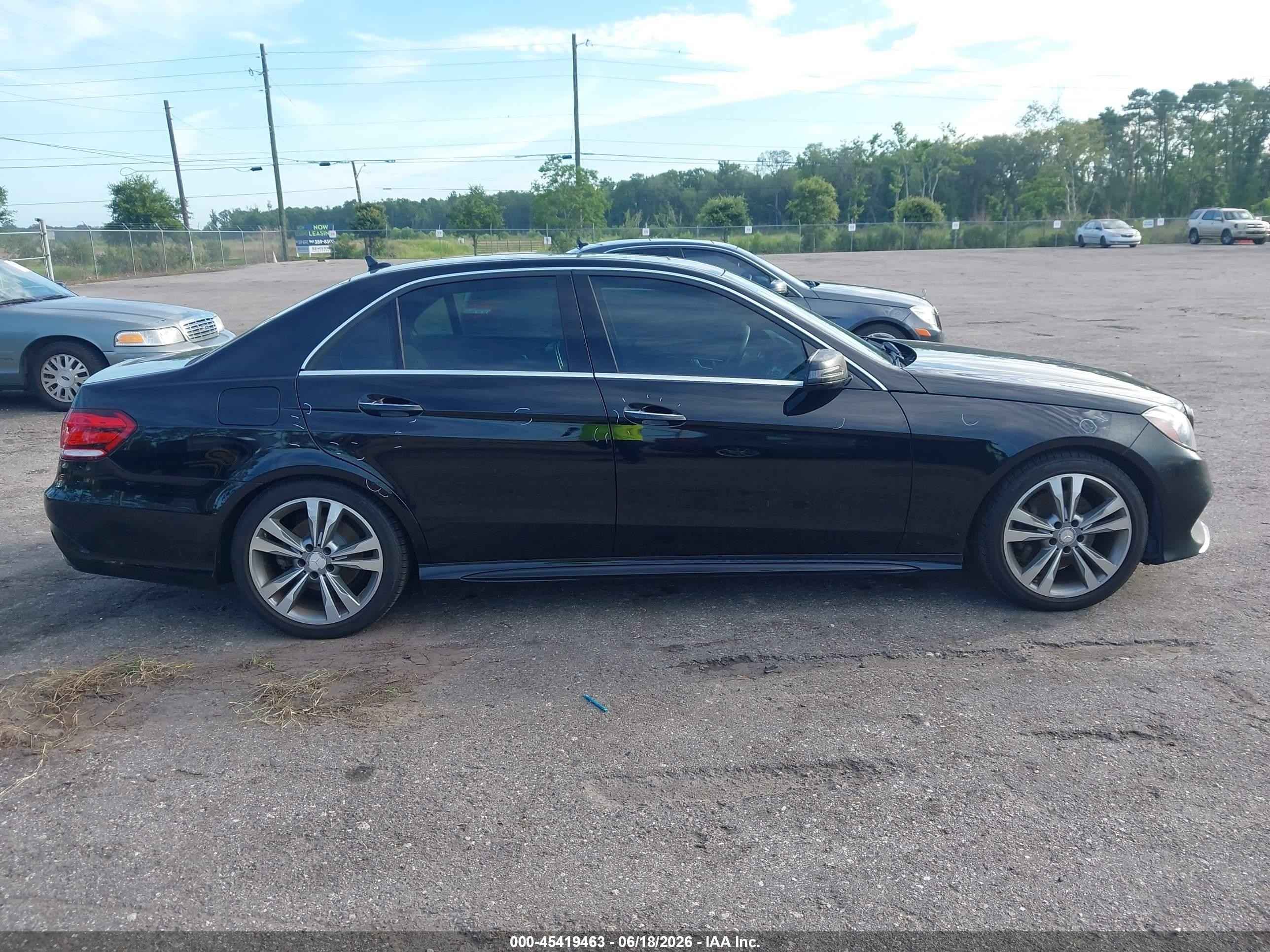 2014 Mercedes-benz E 350   Черный vin: WDDHF5KB8EA842783