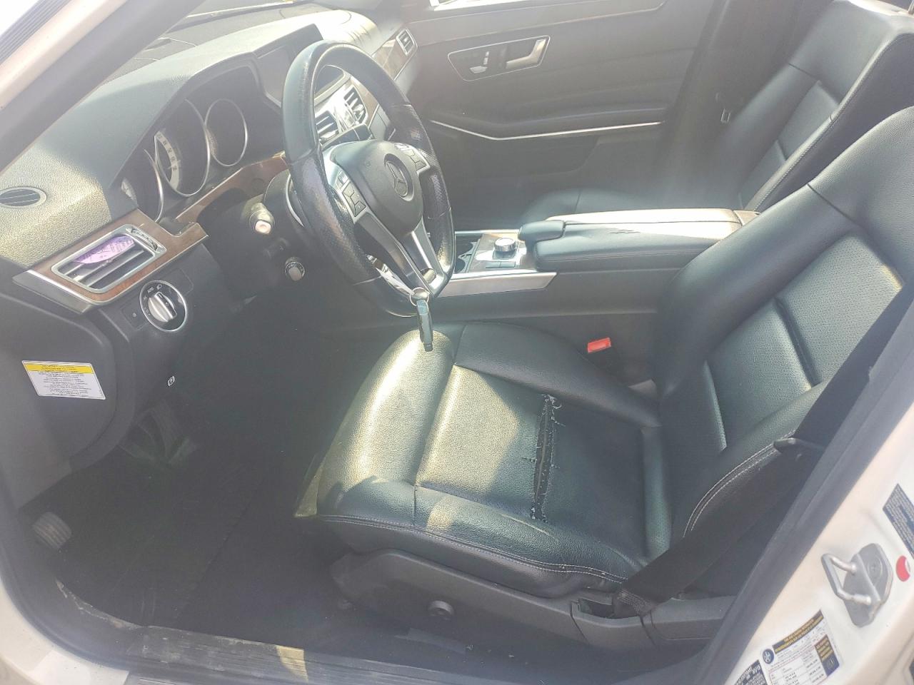 2014 Mercedes-benz E 350 Белый vin: WDDHF5KB8EA870020