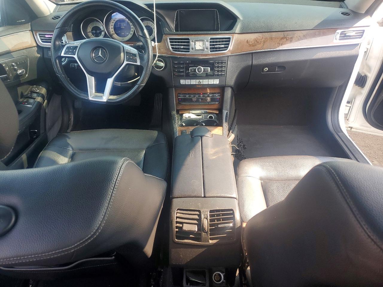 2014 Mercedes-benz E 350 Белый vin: WDDHF5KB8EA870020