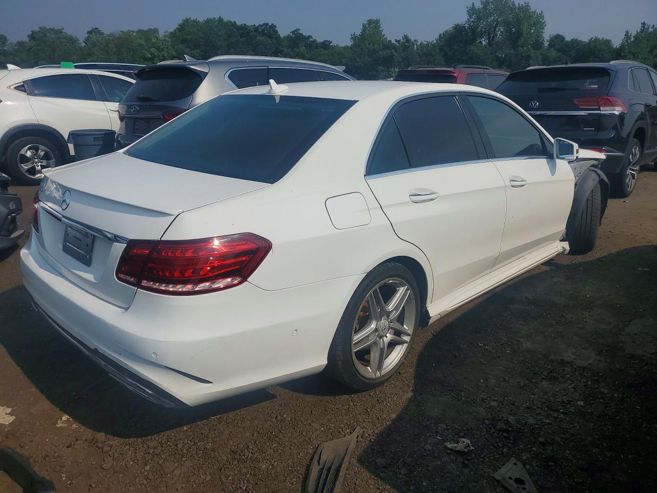 2014 Mercedes-benz E 350 Белый vin: WDDHF5KB8EA870020