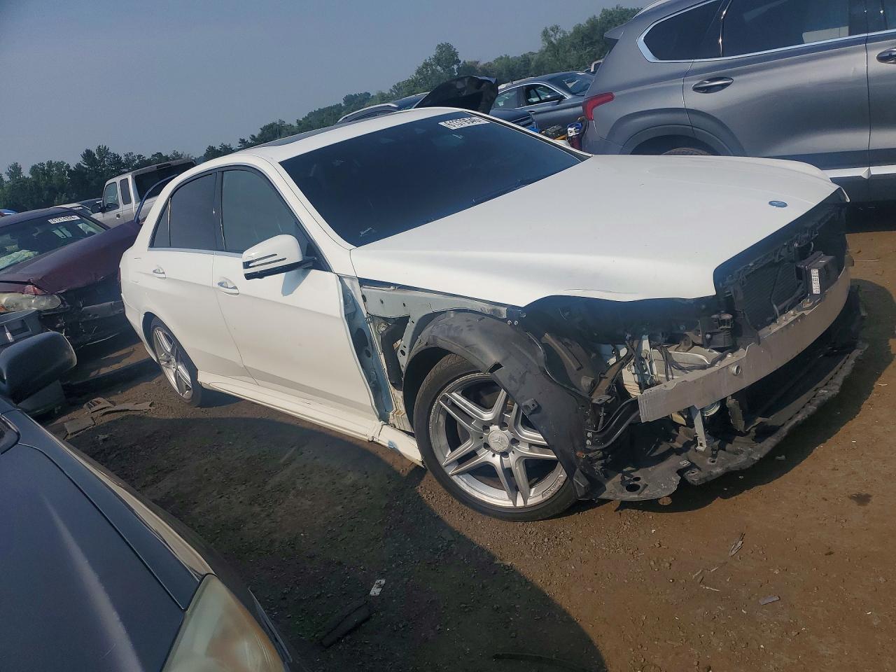 2014 Mercedes-benz E 350 Белый vin: WDDHF5KB8EA870020