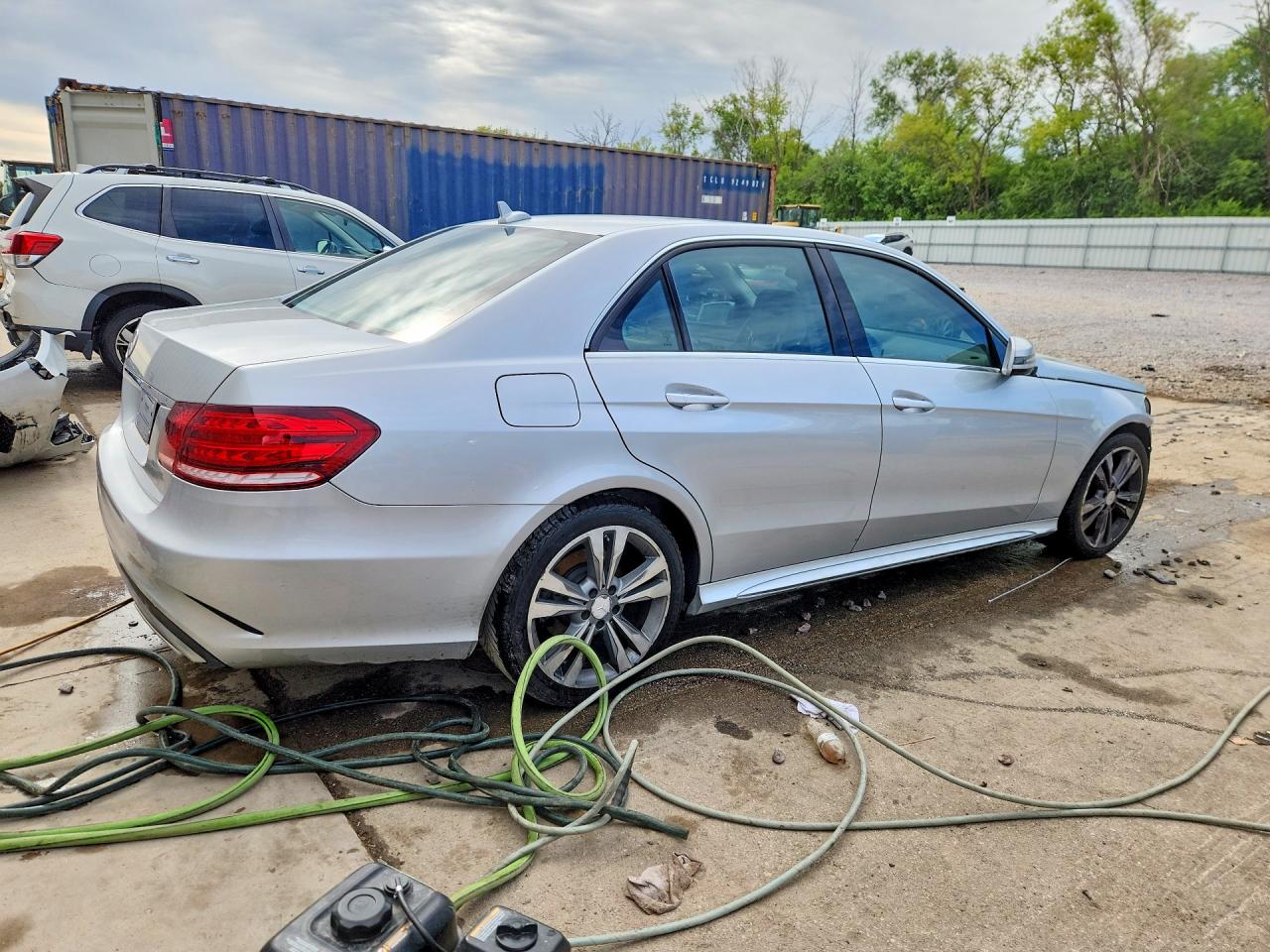 2014 Mercedes-benz E 350 Silver vin: WDDHF5KB8EA891143