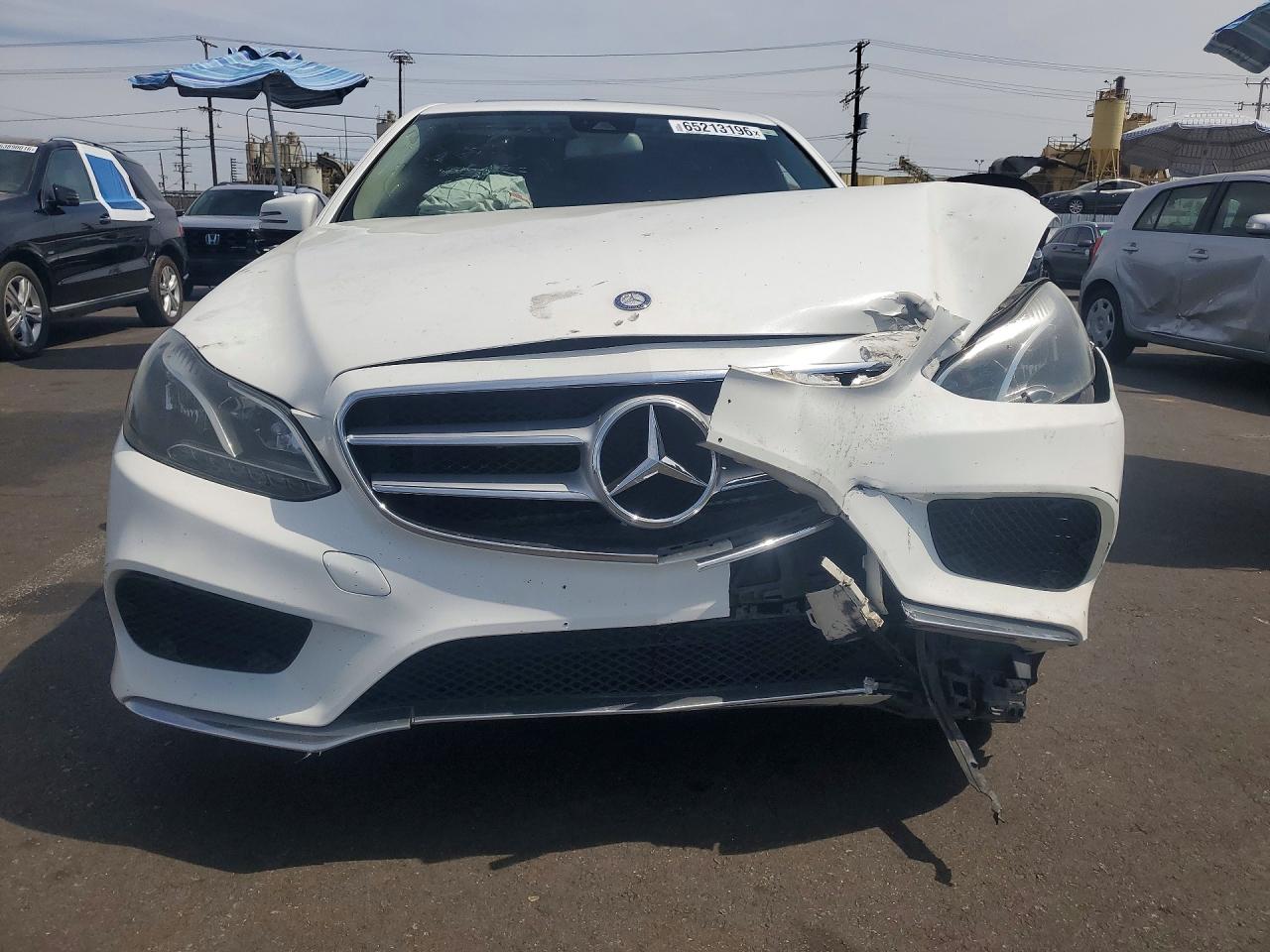 2014 Mercedes-benz E 350 White vin: WDDHF5KB8EA924979