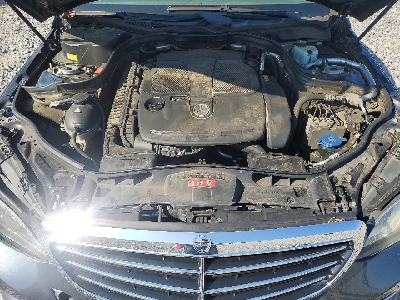 2014 Mercedes-benz E 350 Blue vin: WDDHF5KB8EA963684
