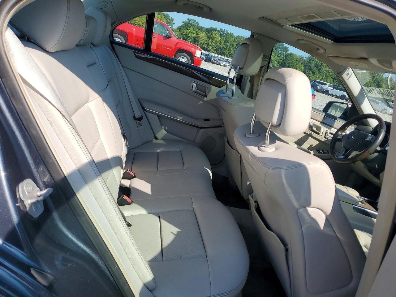 2014 Mercedes-benz E 350 Blue vin: WDDHF5KB8EA963684