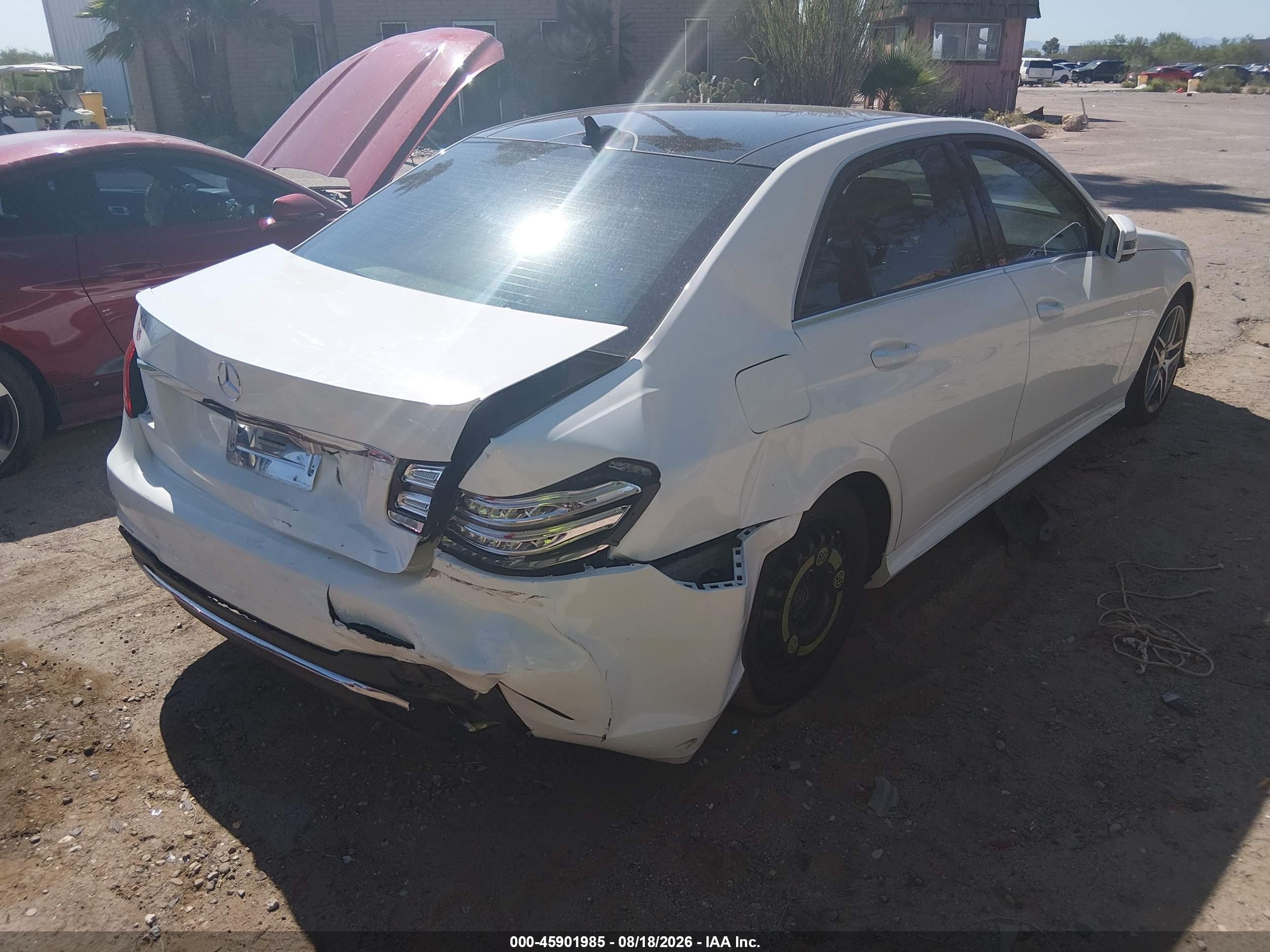 2014 Mercedes-benz E 350   White vin: WDDHF5KB8EA972319
