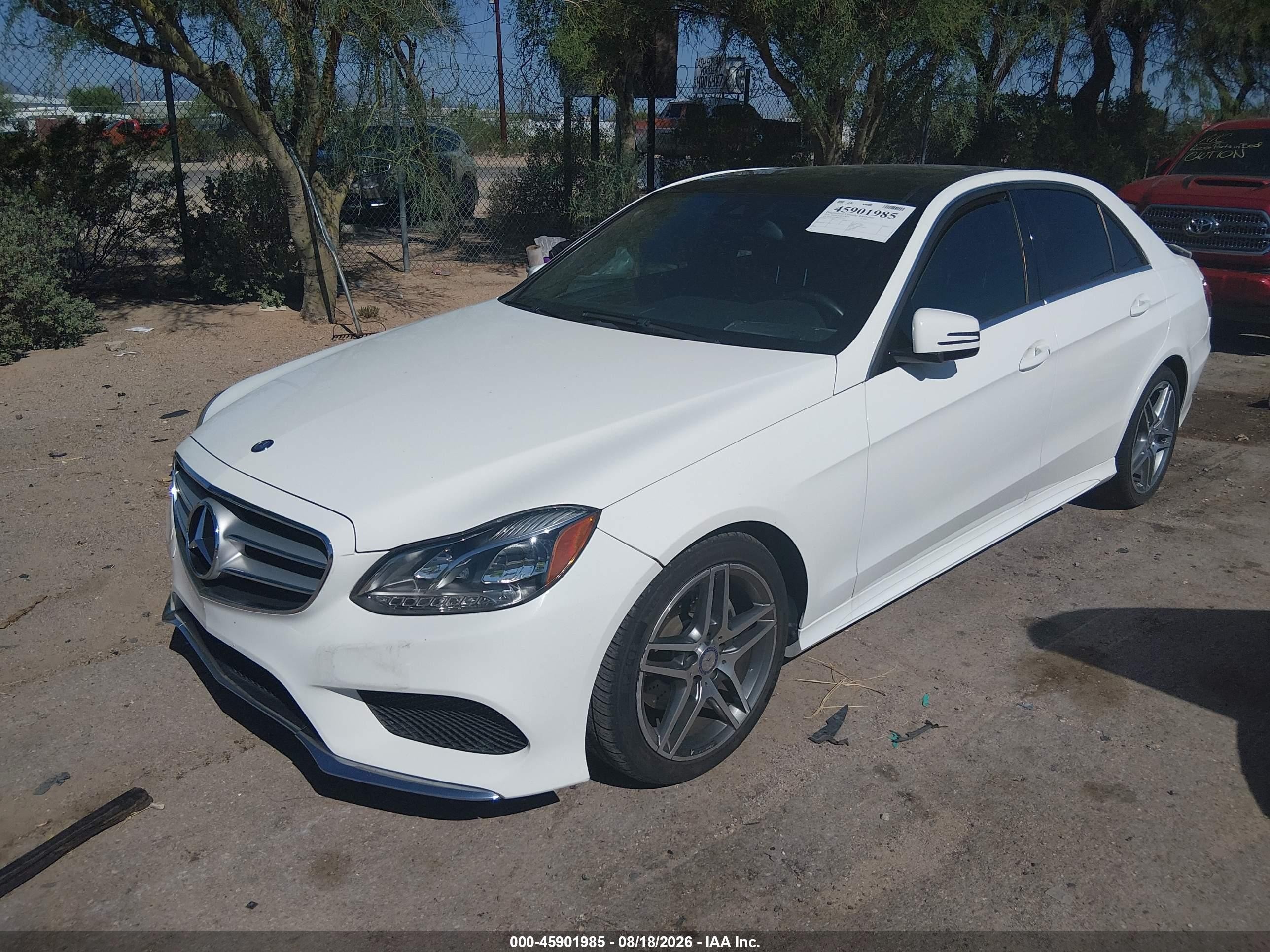 2014 Mercedes-benz E 350   White vin: WDDHF5KB8EA972319