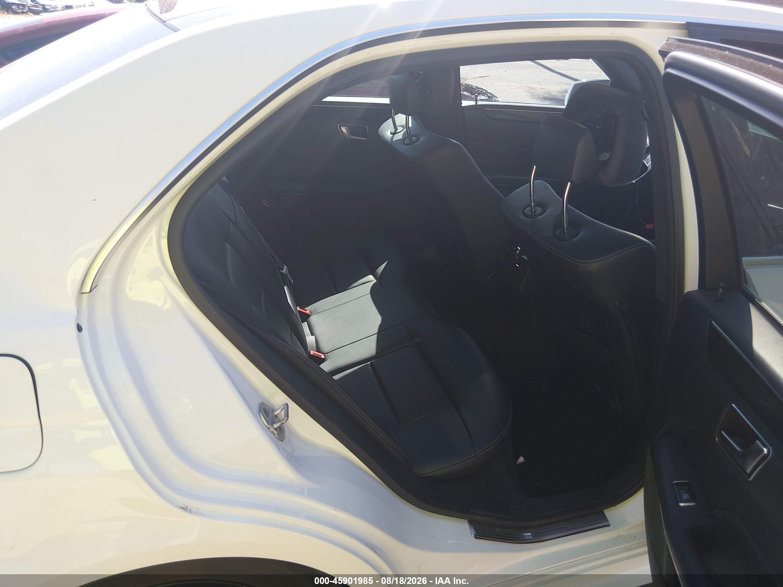 2014 Mercedes-benz E 350   White vin: WDDHF5KB8EA972319