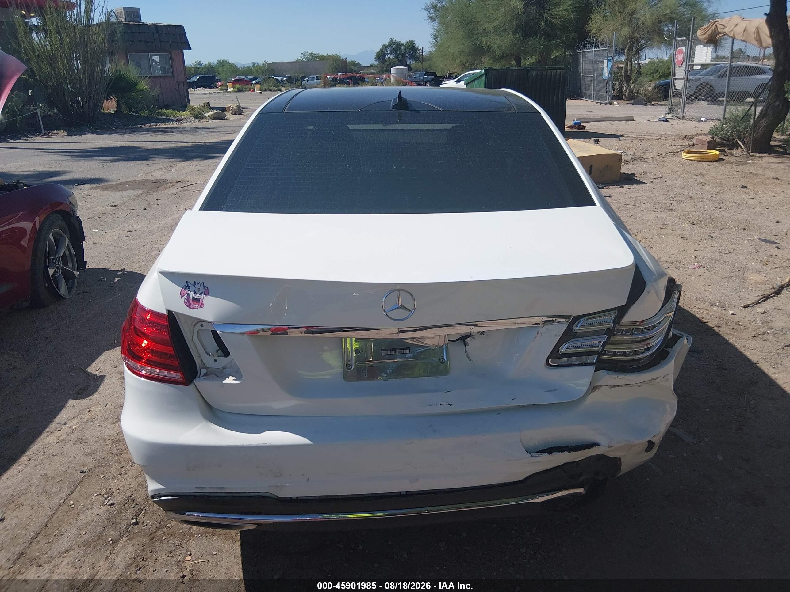 2014 Mercedes-benz E 350   White vin: WDDHF5KB8EA972319
