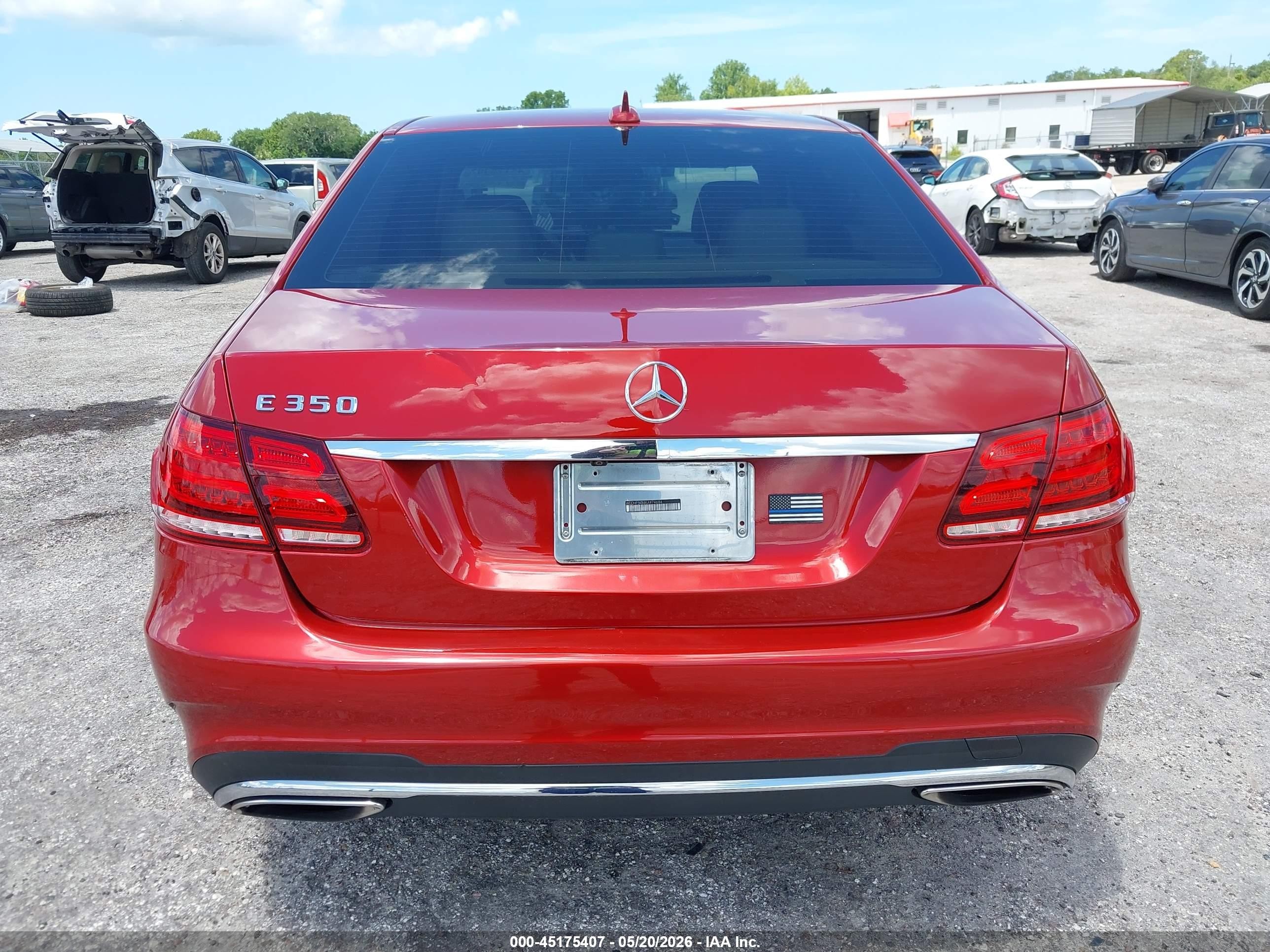 2014 Mercedes-benz E 350   Red vin: WDDHF5KB8EA974684