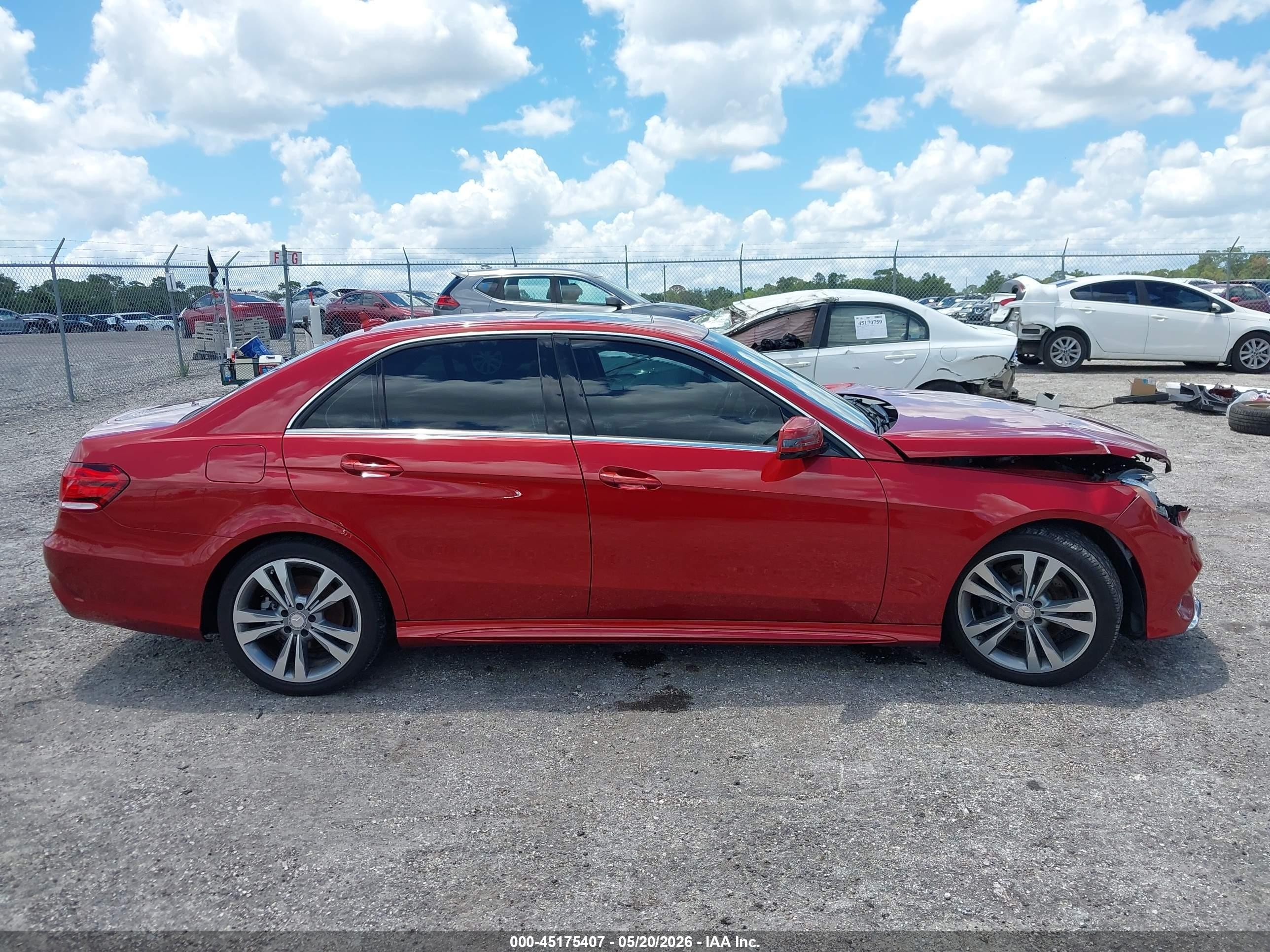 2014 Mercedes-benz E 350   Red vin: WDDHF5KB8EA974684