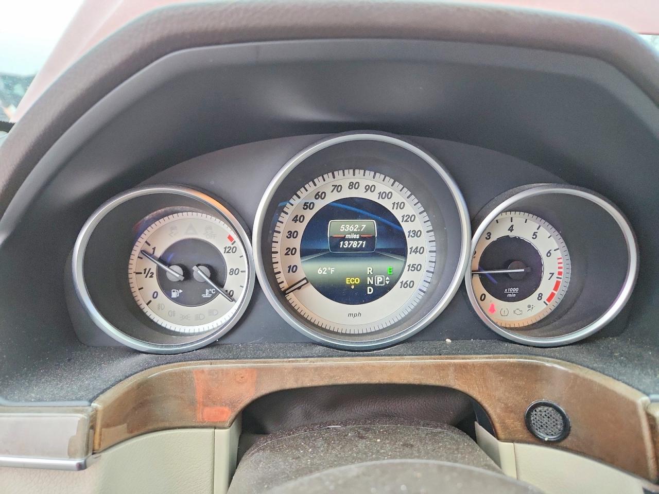 2014 Mercedes-benz E 350 Красный vin: WDDHF5KB8EA978847