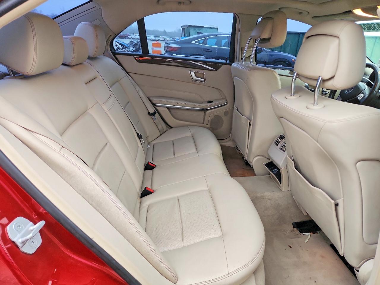 2014 Mercedes-benz E 350 Красный vin: WDDHF5KB8EA978847