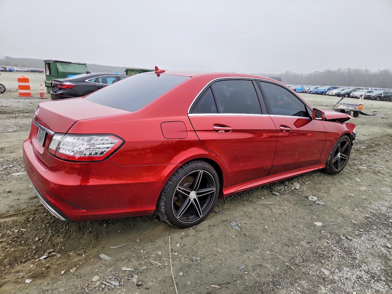 2014 Mercedes-benz E 350 Красный vin: WDDHF5KB8EA978847