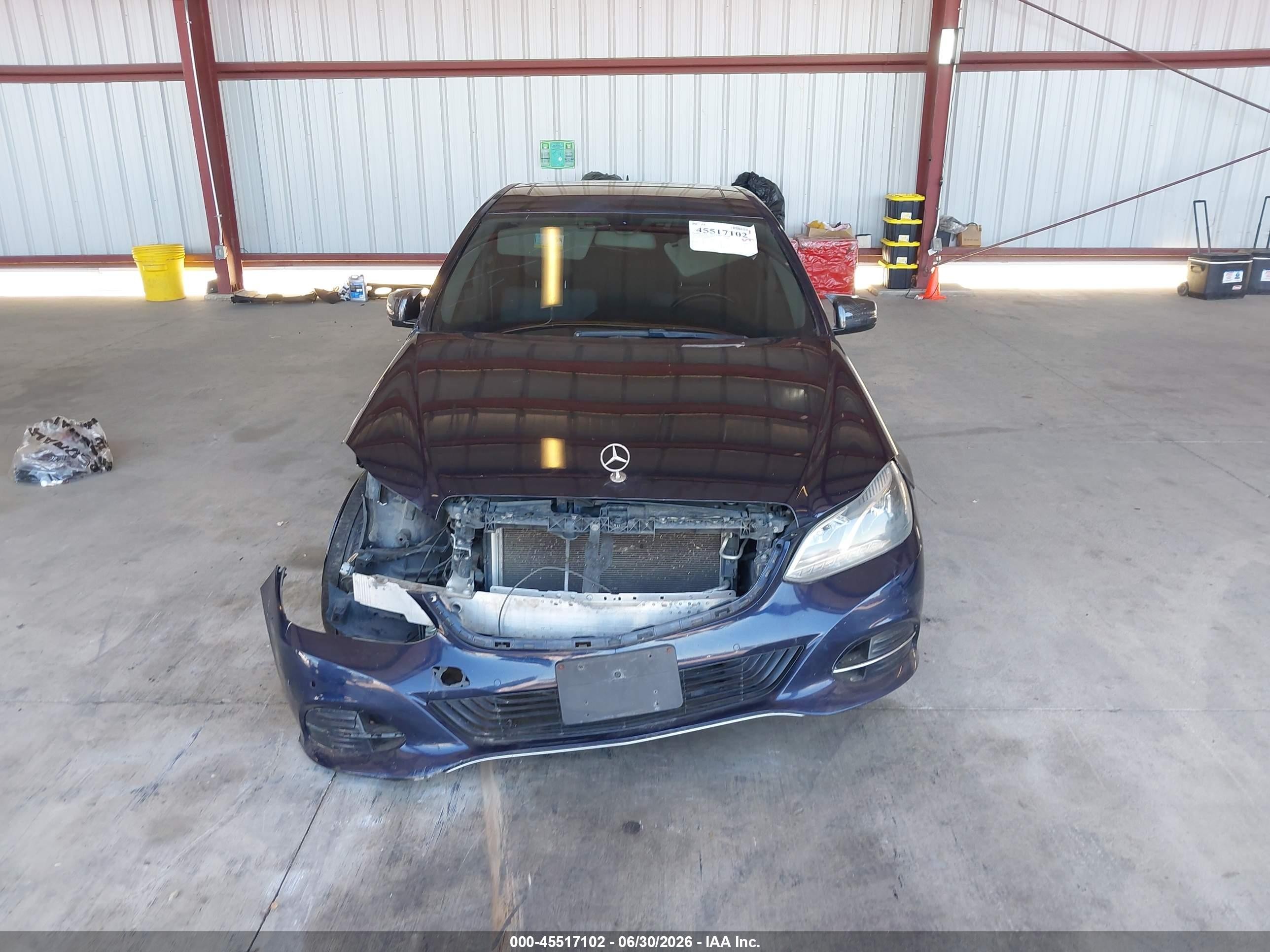 2014 Mercedes-benz E 350   Blue vin: WDDHF5KB8EB000214