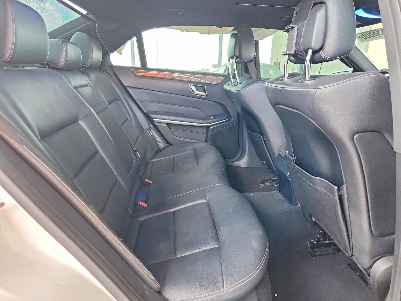 2015 Mercedes-benz E 350 White vin: WDDHF5KB8FB097237