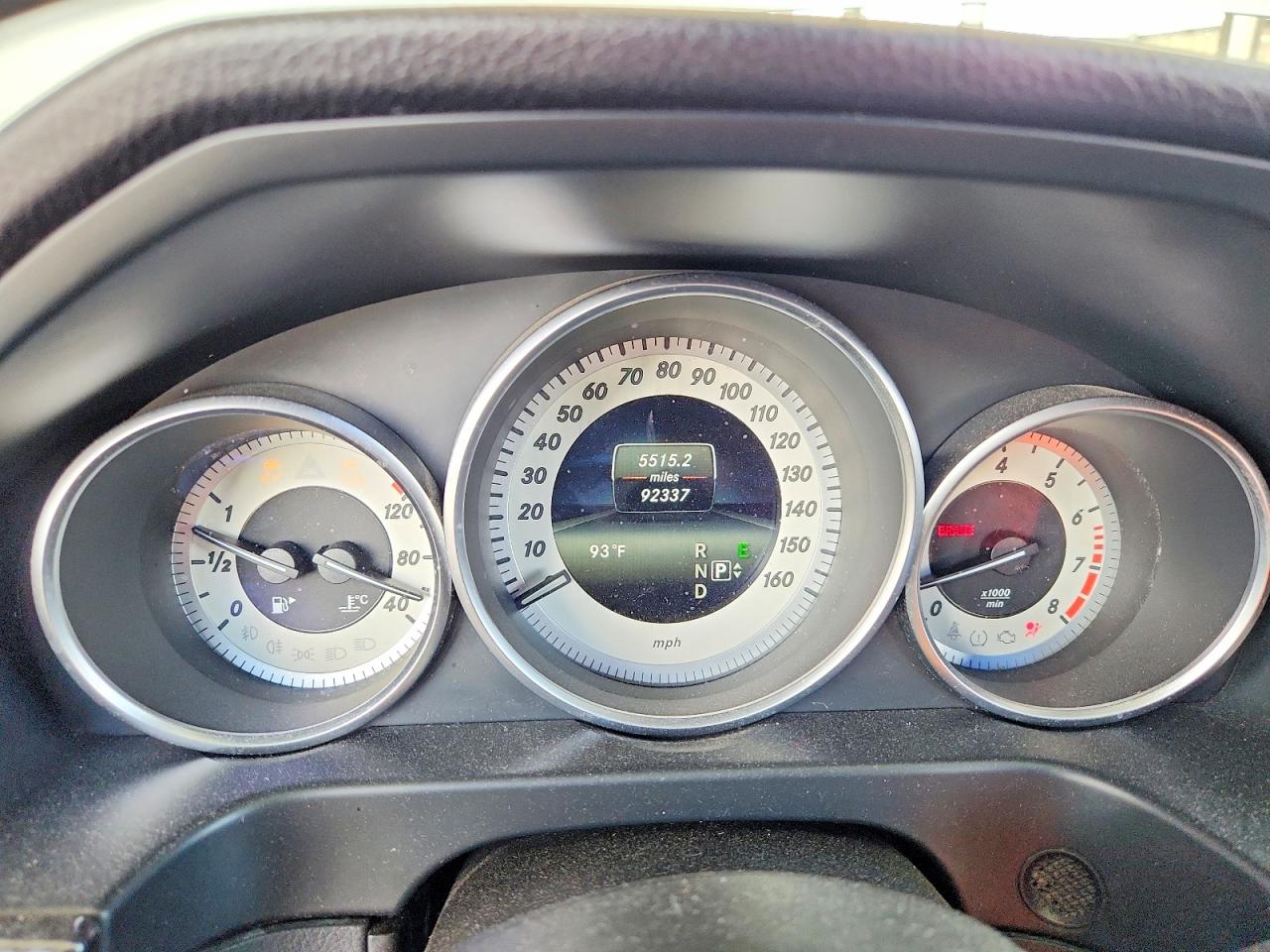 2015 Mercedes-benz E 350 White vin: WDDHF5KB8FB097237
