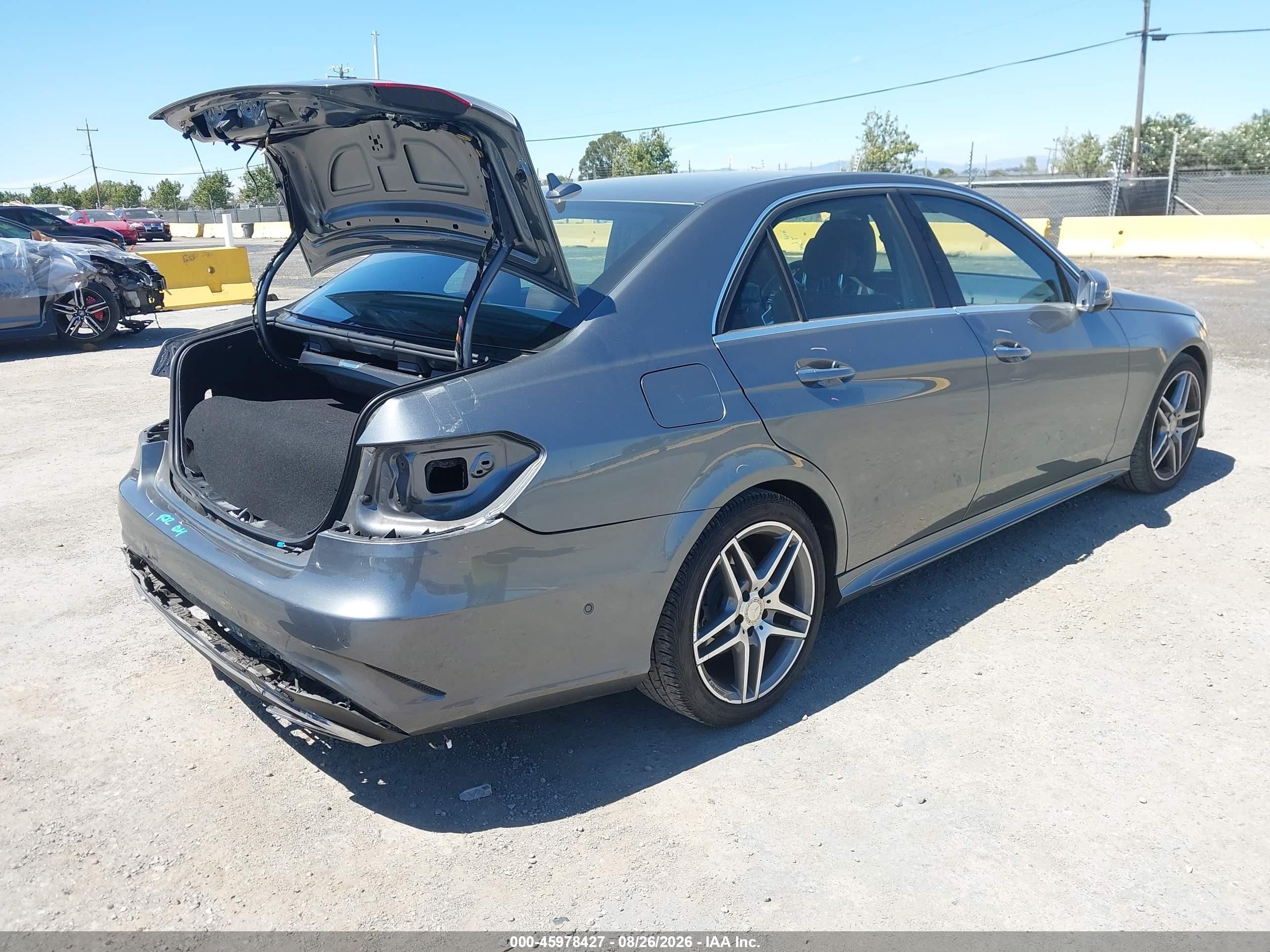 2016 Mercedes-benz E 350   Серый vin: WDDHF5KB8GB306350