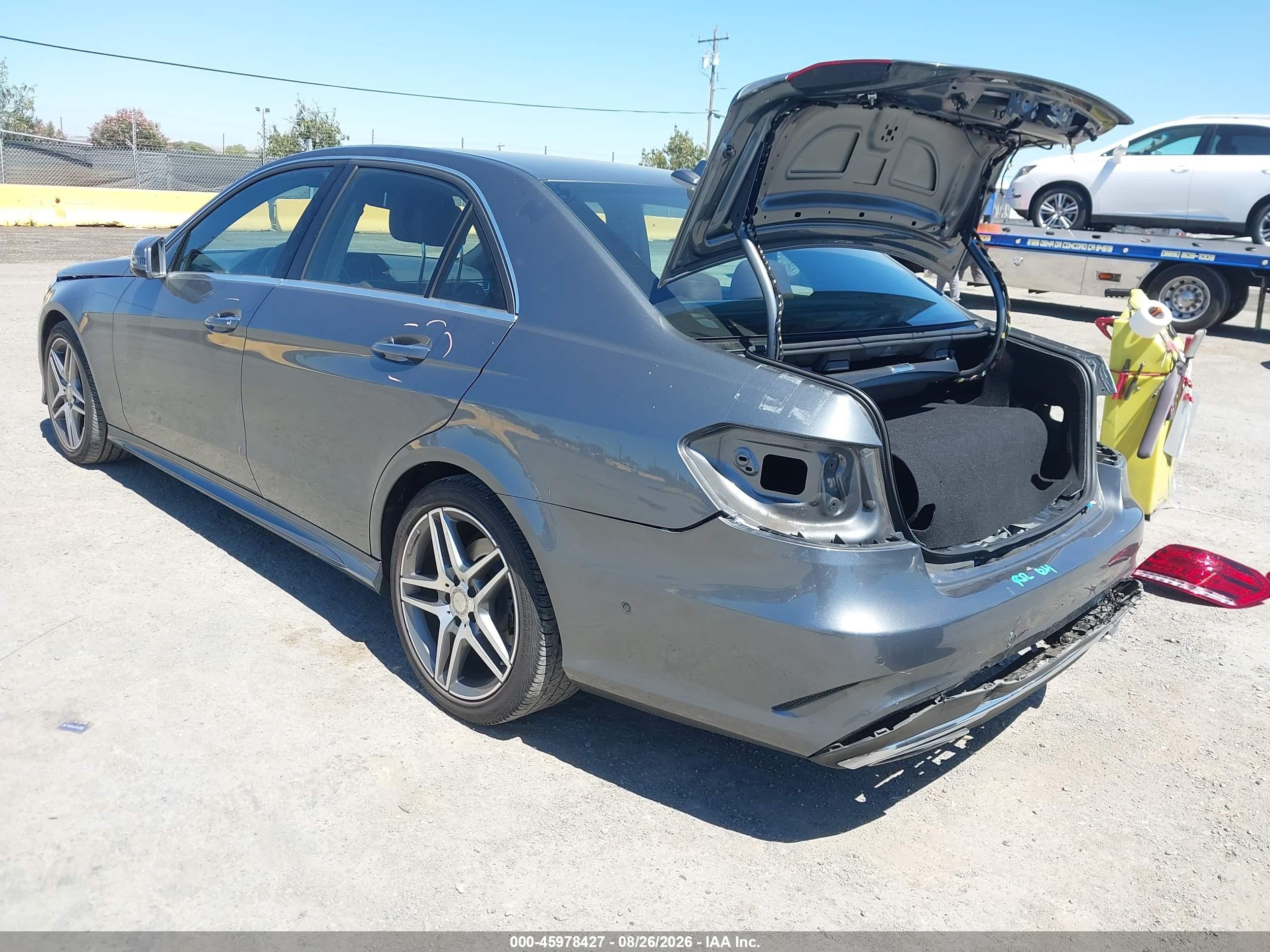 2016 Mercedes-benz E 350   Серый vin: WDDHF5KB8GB306350