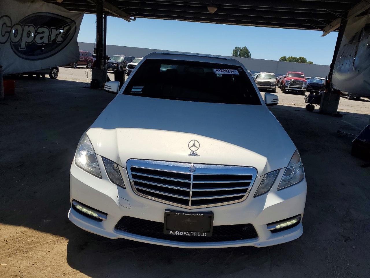 2012 Mercedes-benz E 350 White vin: WDDHF5KB9CA568670