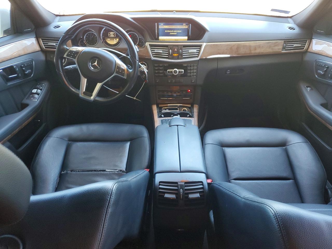 2012 Mercedes-benz E 350 White vin: WDDHF5KB9CA568670