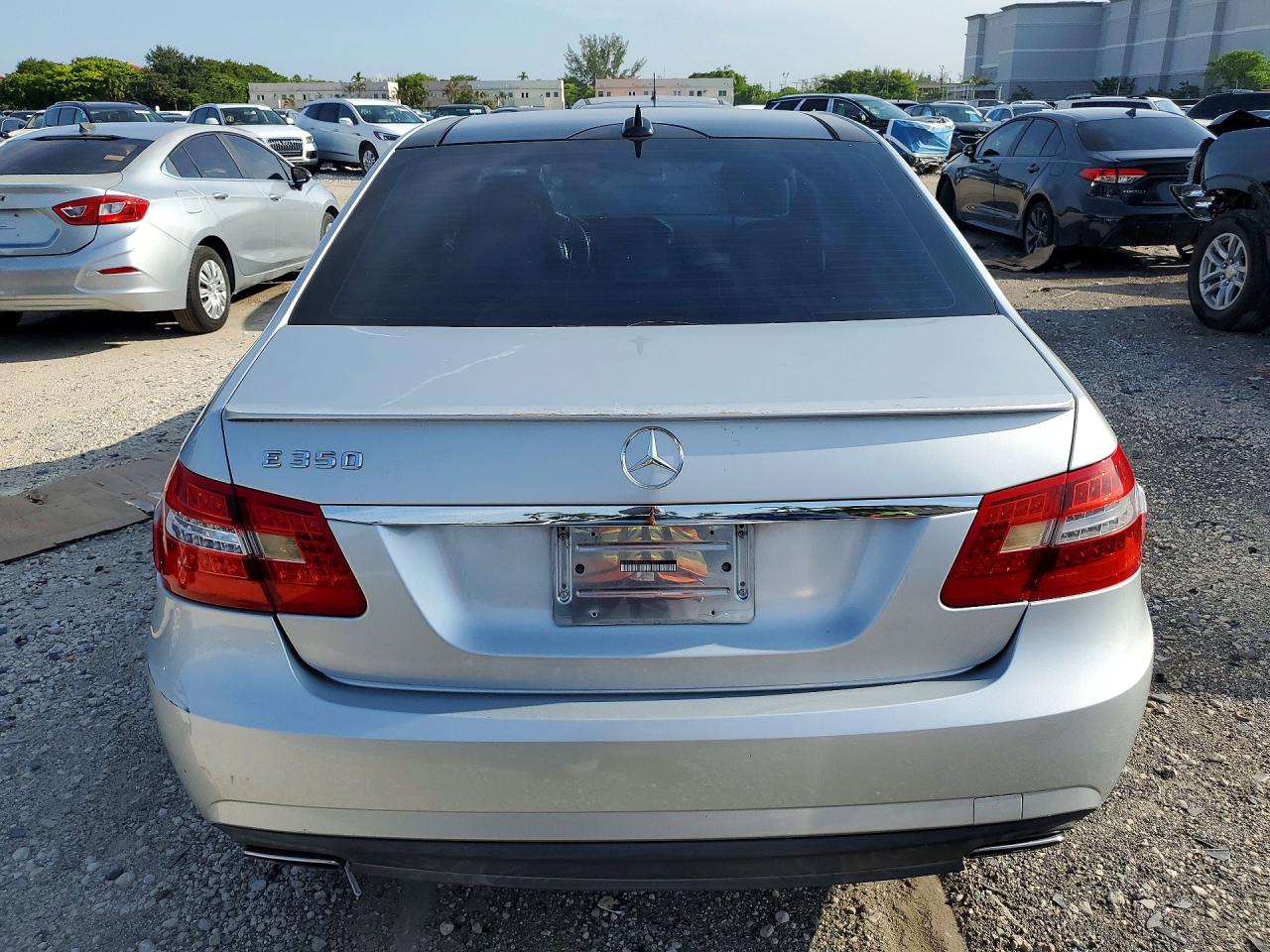 2012 Mercedes-benz E 350 Silver vin: WDDHF5KB9CA631881