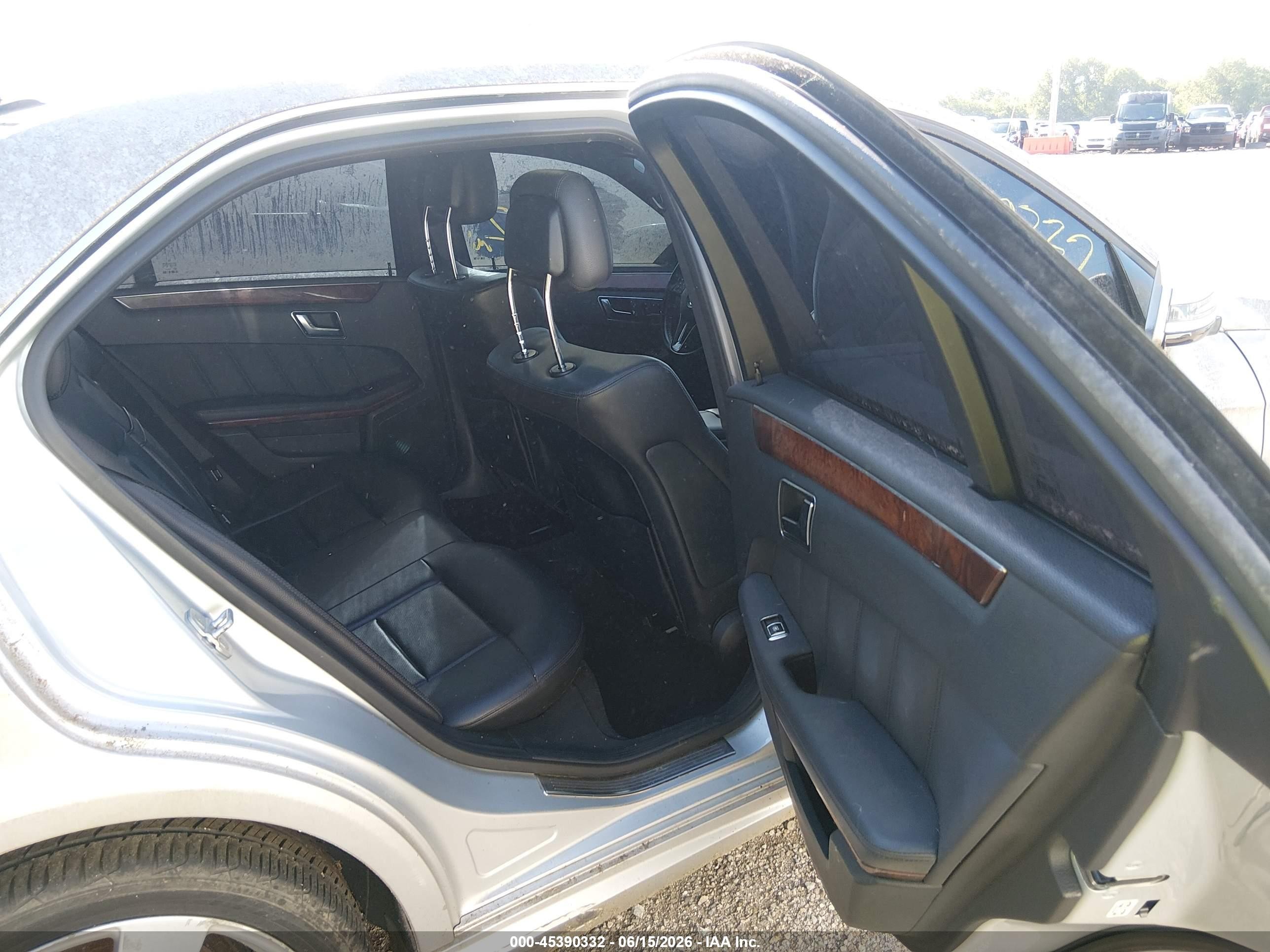 2012 Mercedes-benz E 350 Silver vin: WDDHF5KB9CA637440