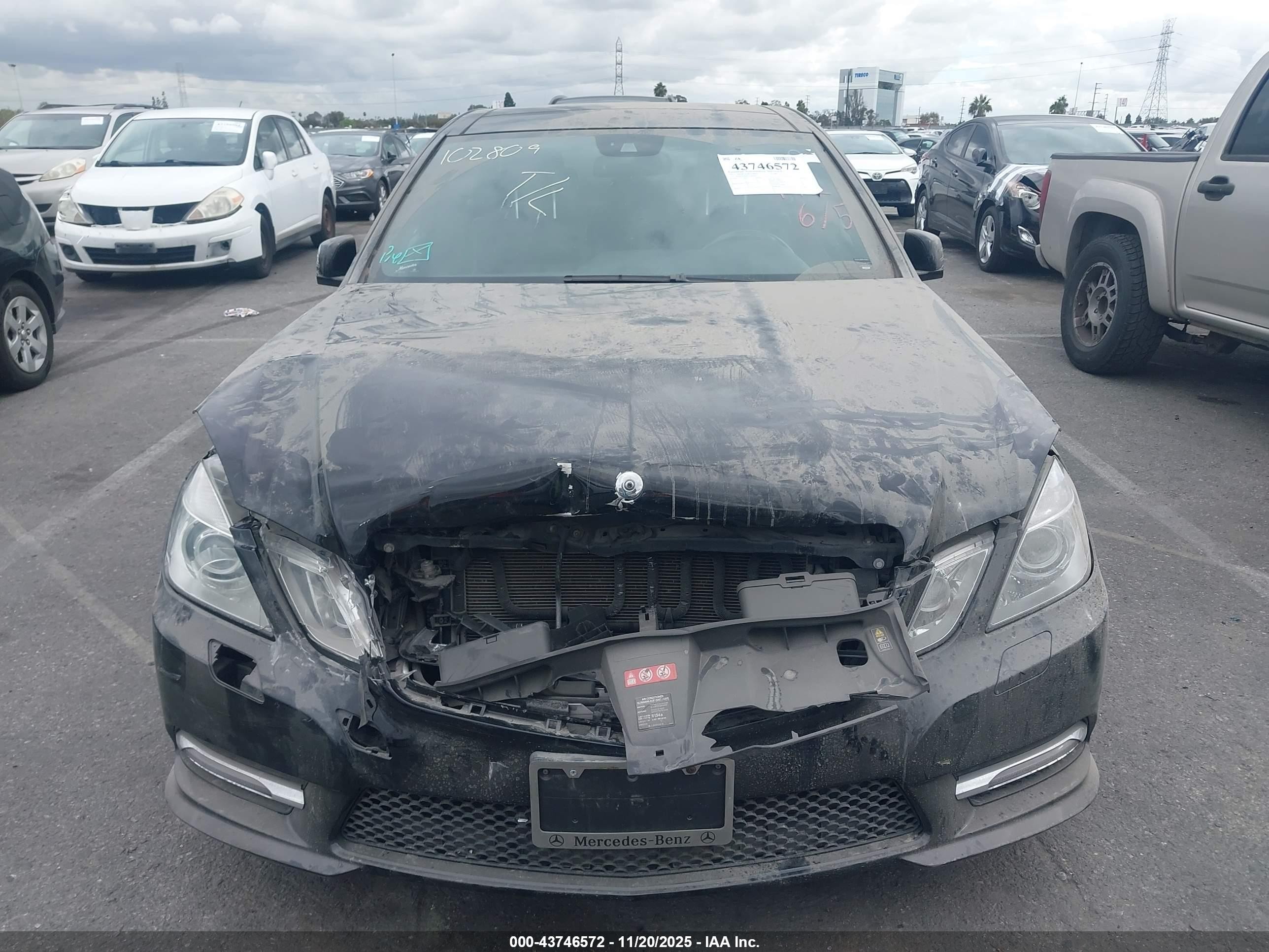 2013 Mercedes-benz E 350   Черный vin: WDDHF5KB9DA709562