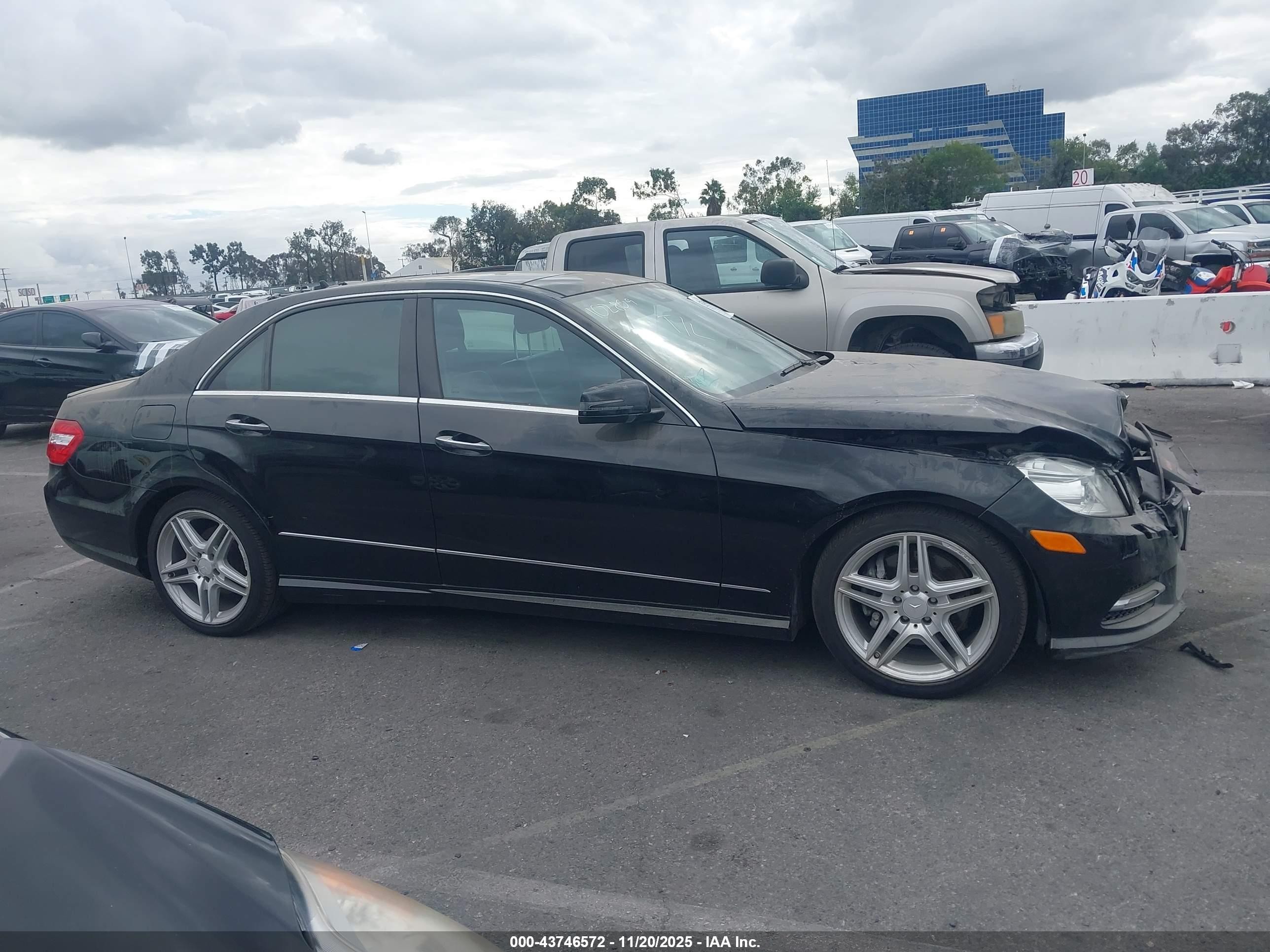 2013 Mercedes-benz E 350   Черный vin: WDDHF5KB9DA709562