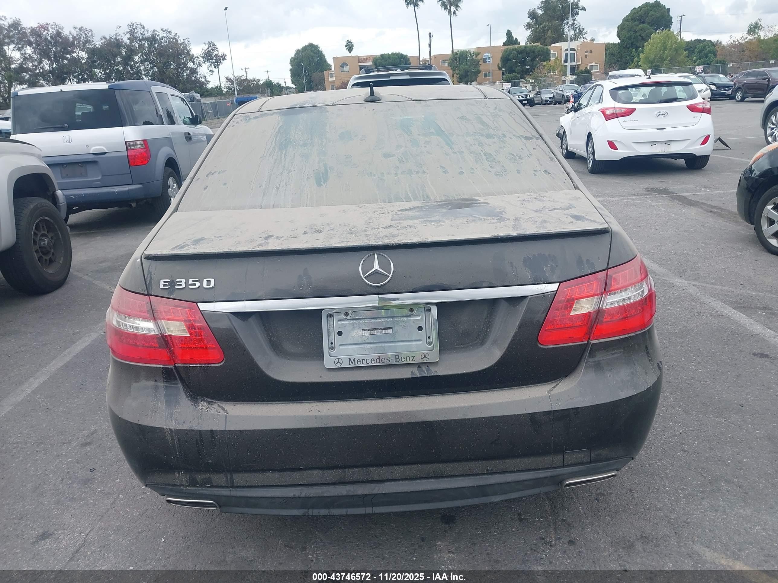 2013 Mercedes-benz E 350   Черный vin: WDDHF5KB9DA709562