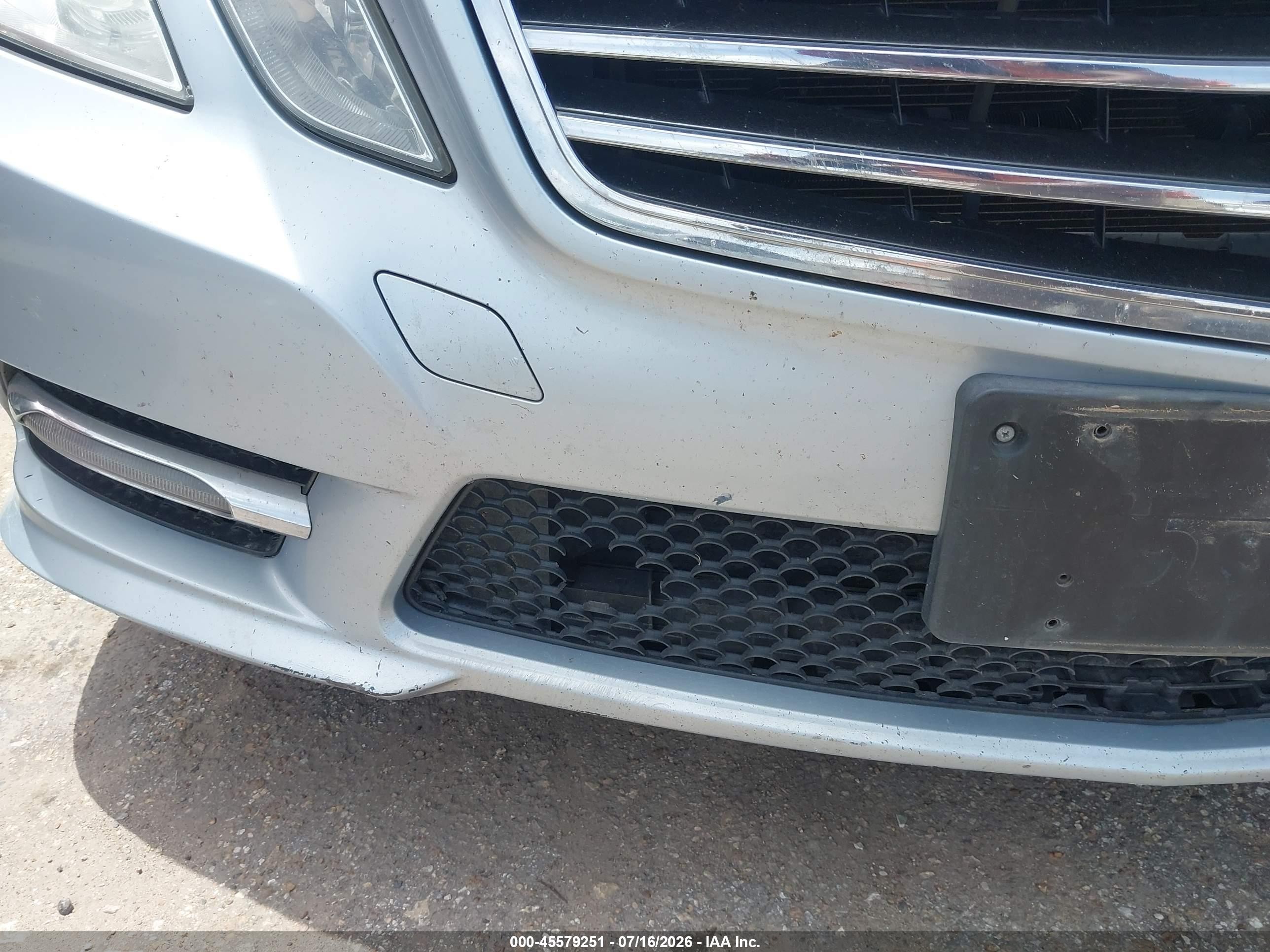 2013 Mercedes-benz E 350   Синий vin: WDDHF5KB9DA725759