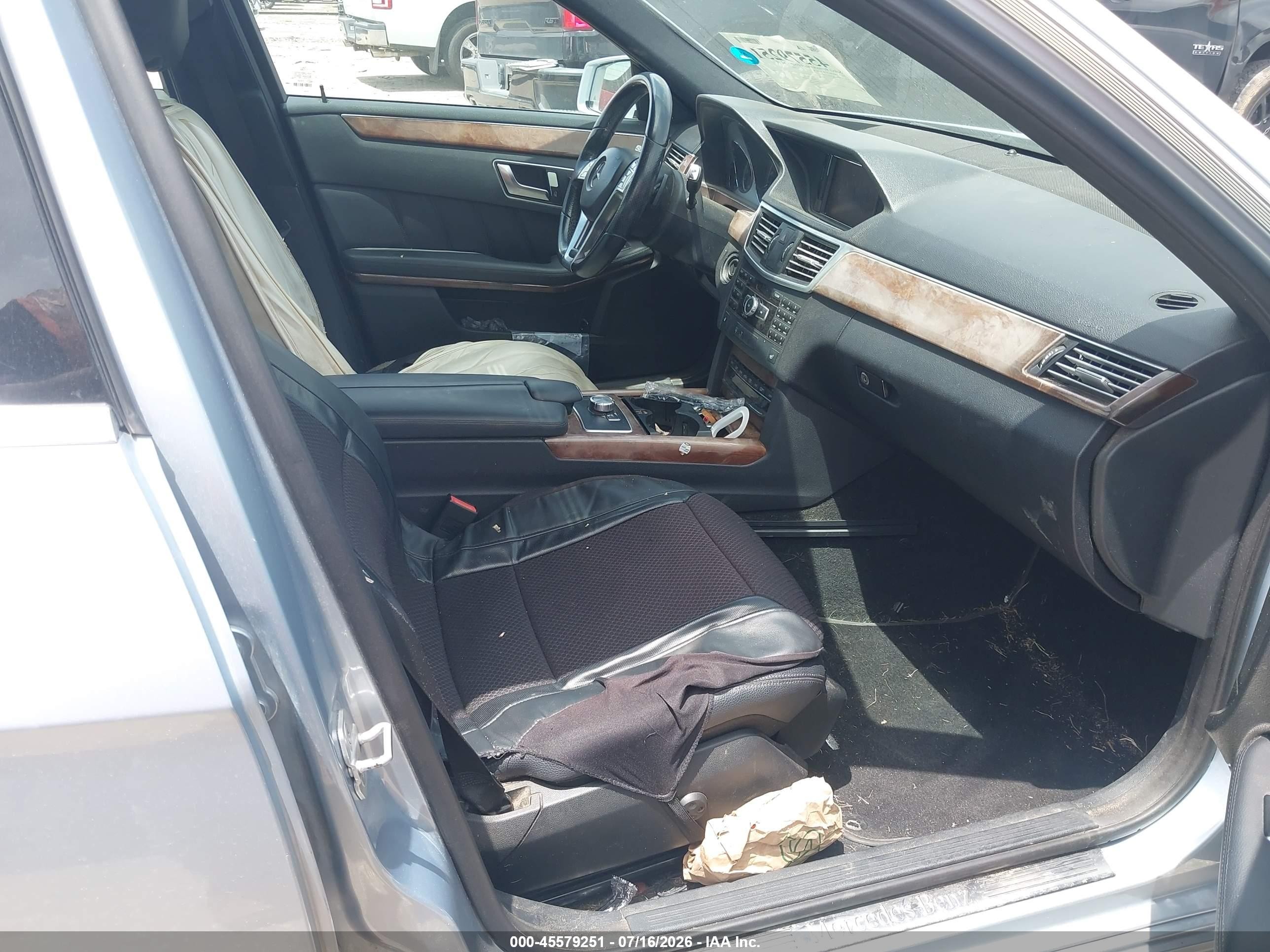 2013 Mercedes-benz E 350   Синий vin: WDDHF5KB9DA725759