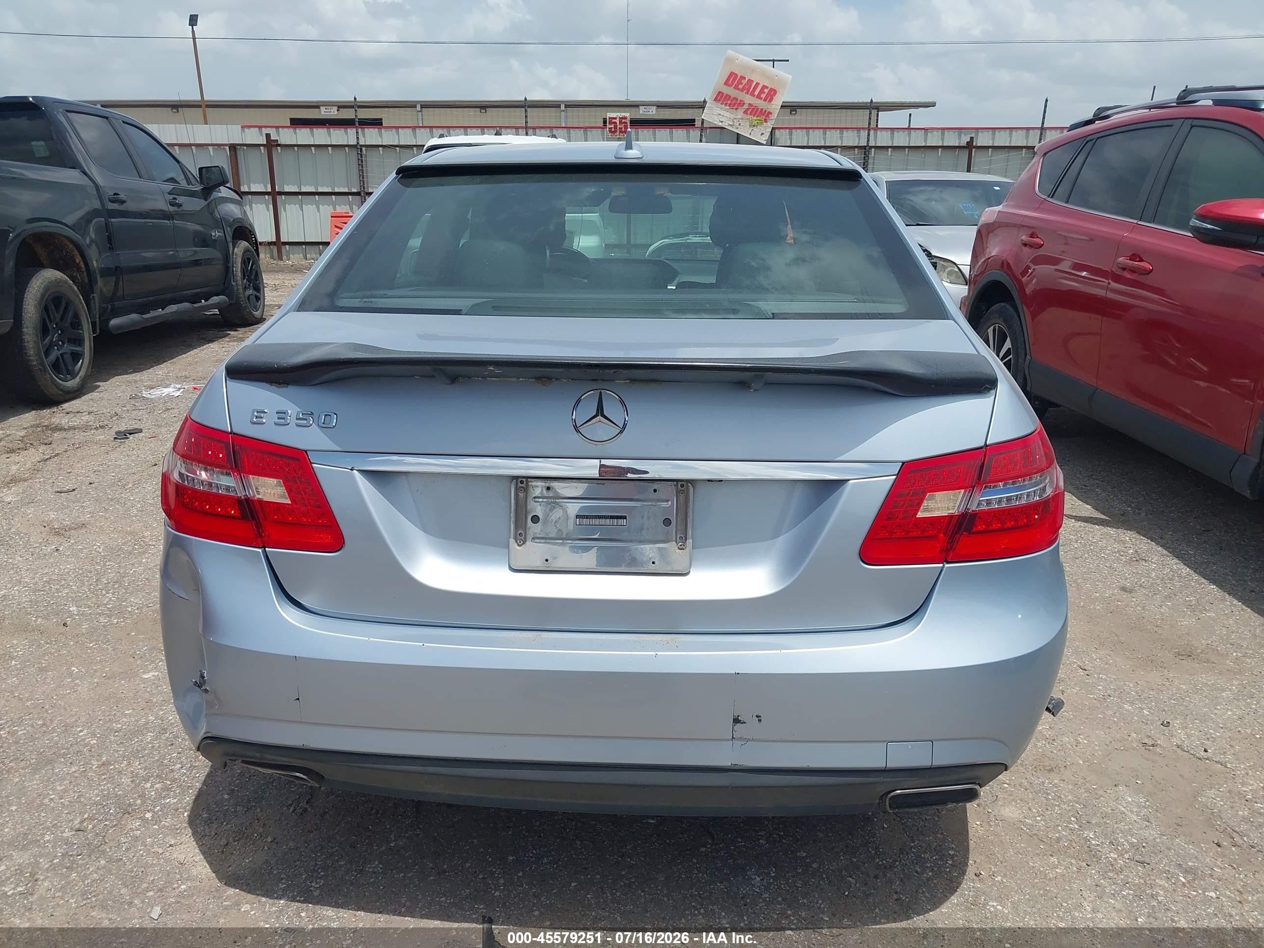 2013 Mercedes-benz E 350   Синий vin: WDDHF5KB9DA725759