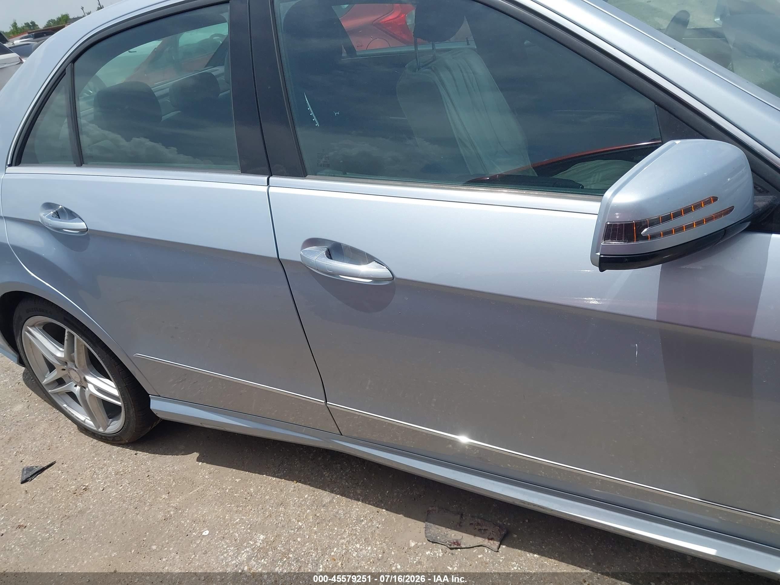 2013 Mercedes-benz E 350   Синий vin: WDDHF5KB9DA725759