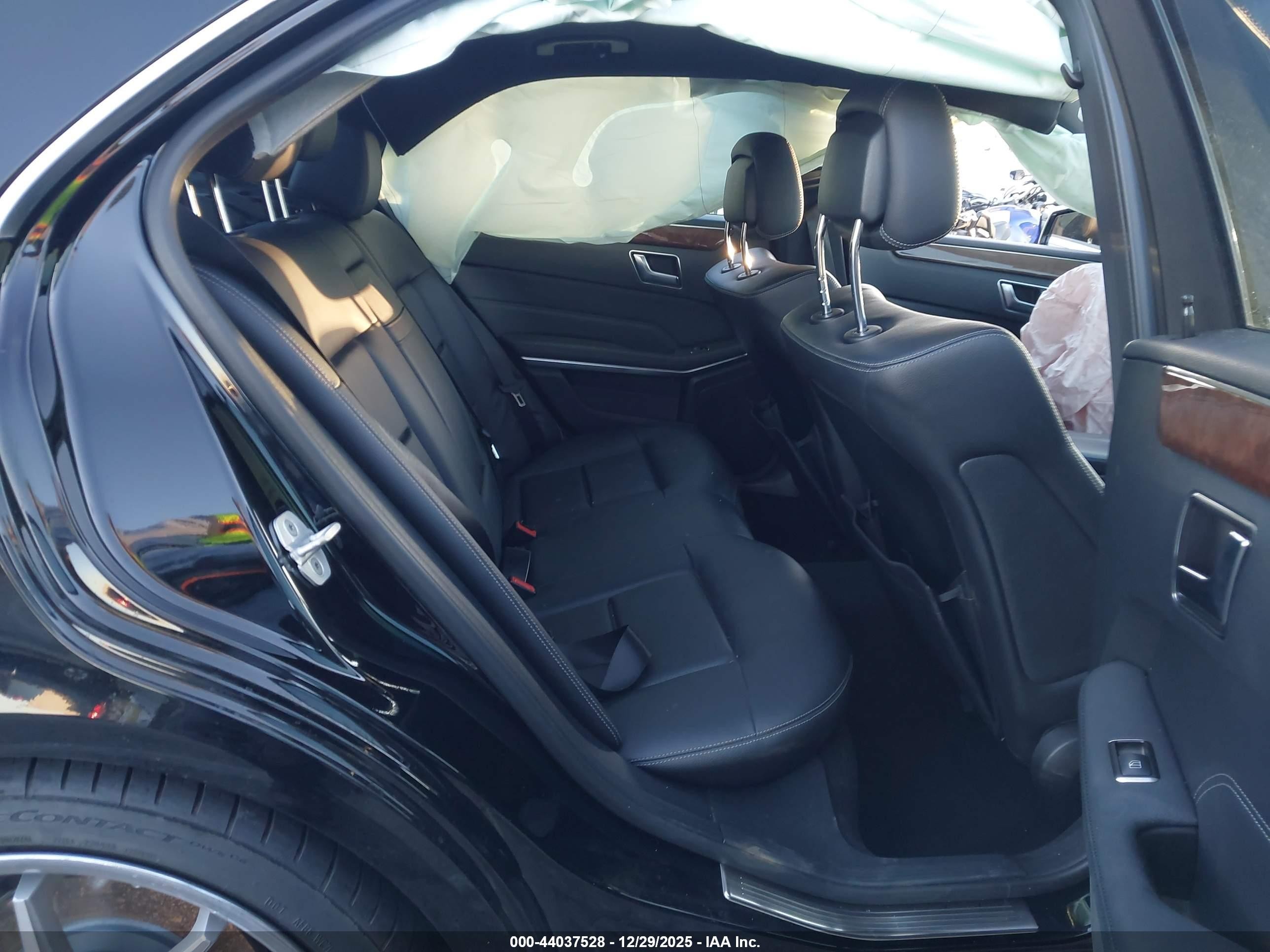 2014 Mercedes-benz E 350 Black vin: WDDHF5KB9EA793495