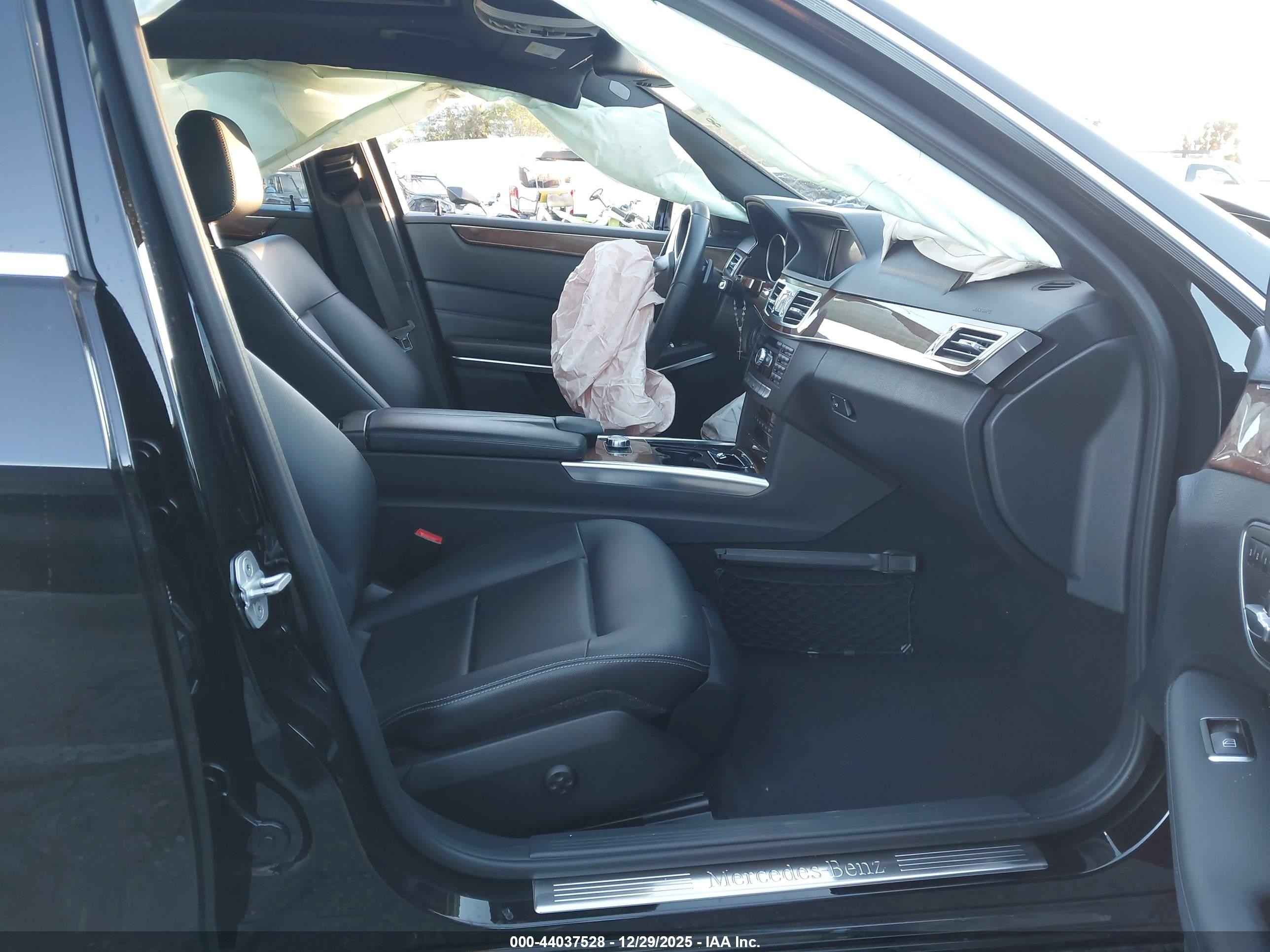 2014 Mercedes-benz E 350 Black vin: WDDHF5KB9EA793495