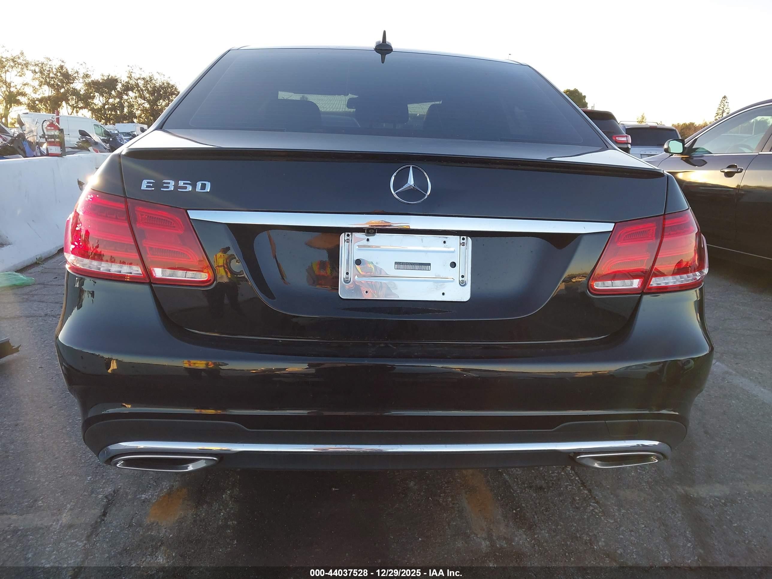 2014 Mercedes-benz E 350 Black vin: WDDHF5KB9EA793495