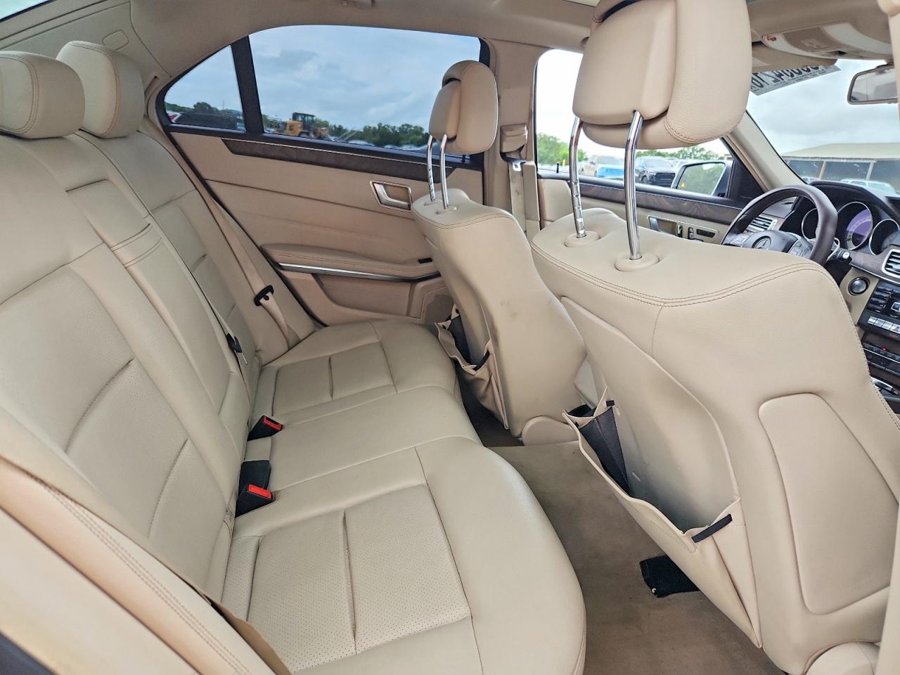 2014 Mercedes-benz E 350 Silver vin: WDDHF5KB9EA811963