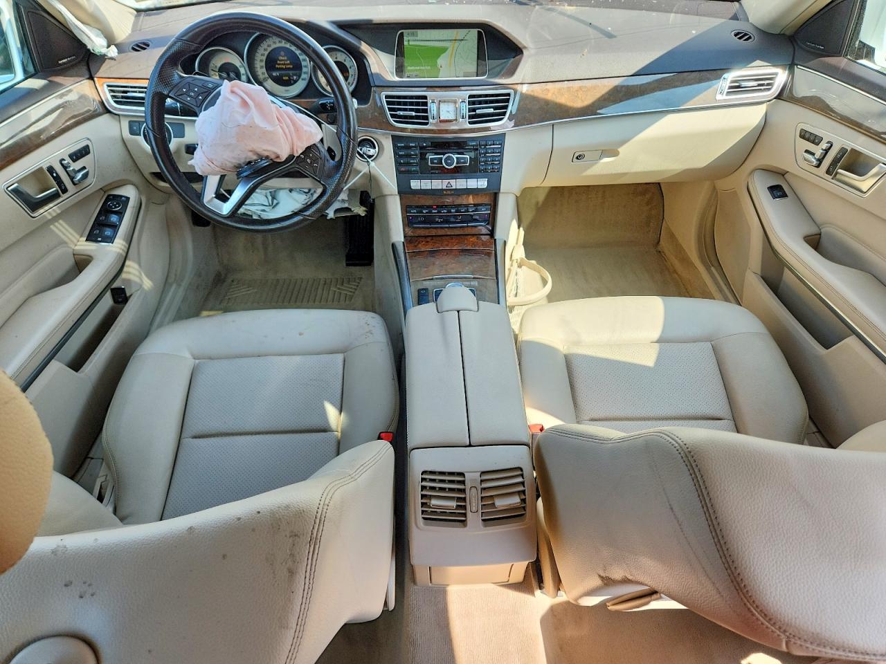 2014 Mercedes-benz E 350 White vin: WDDHF5KB9EA828021