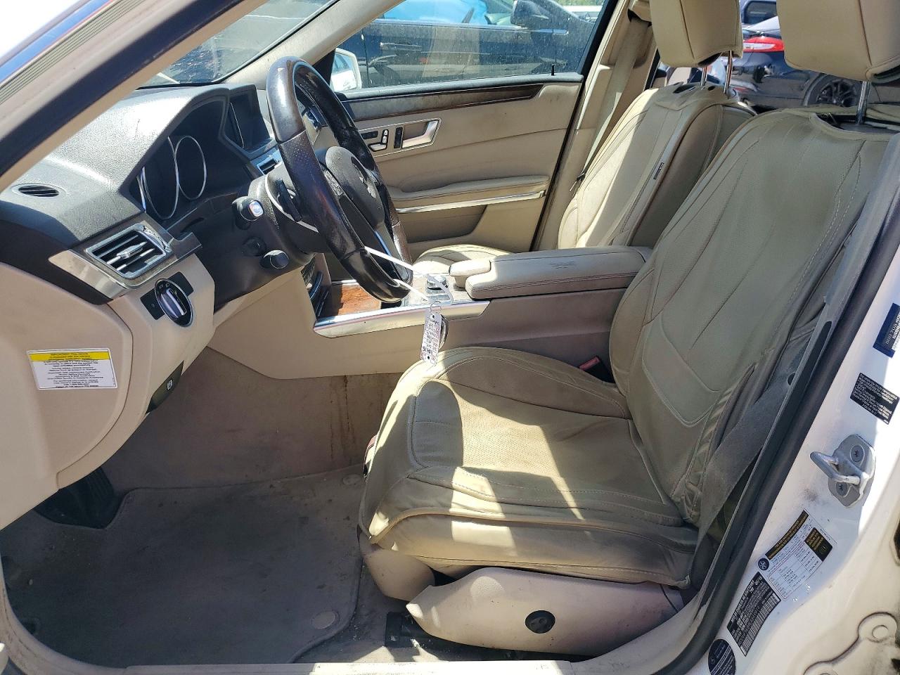 2014 Mercedes-benz E 350 White vin: WDDHF5KB9EA849919