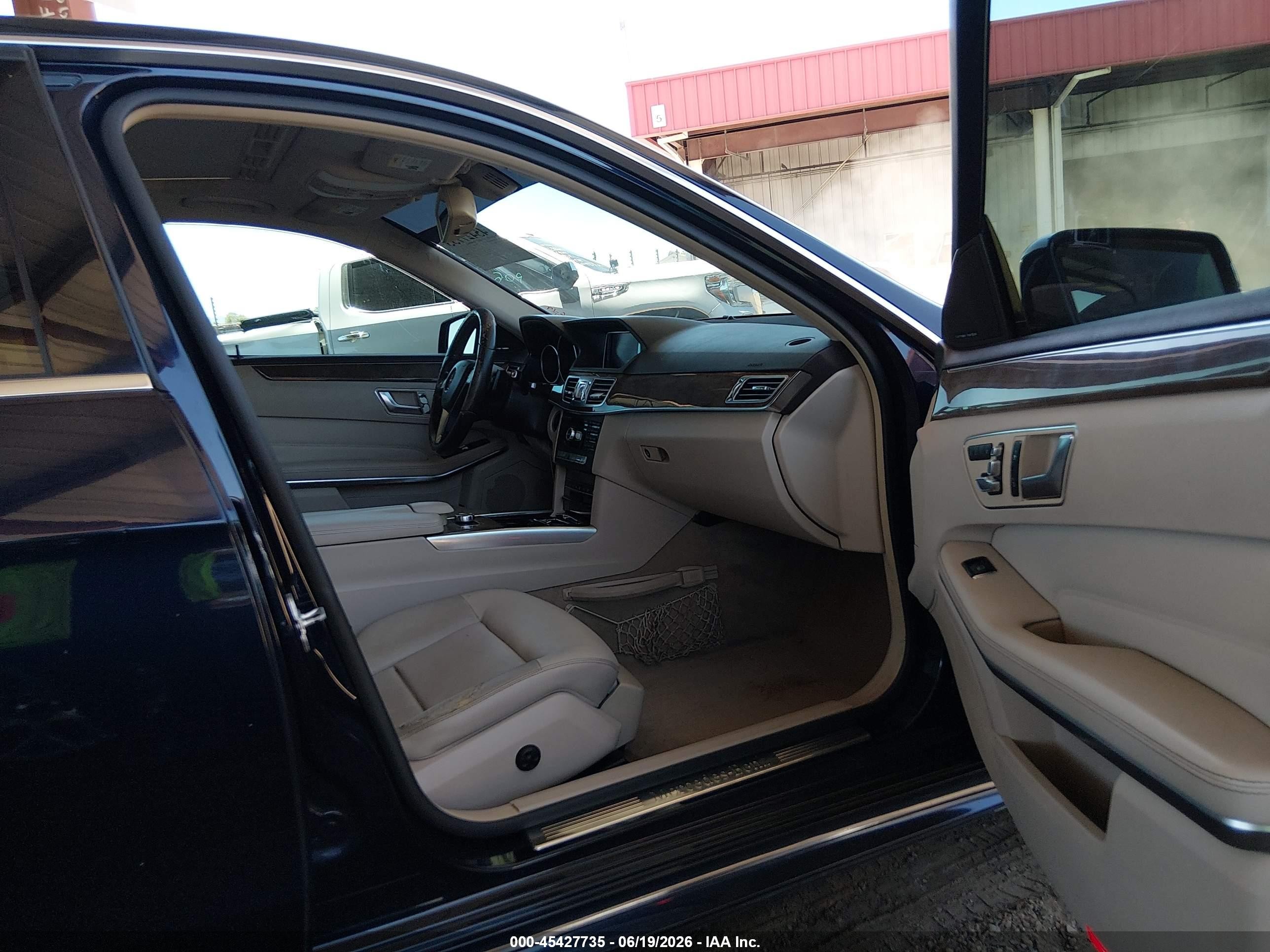 2014 Mercedes-benz E 350 Blue vin: WDDHF5KB9EA933531